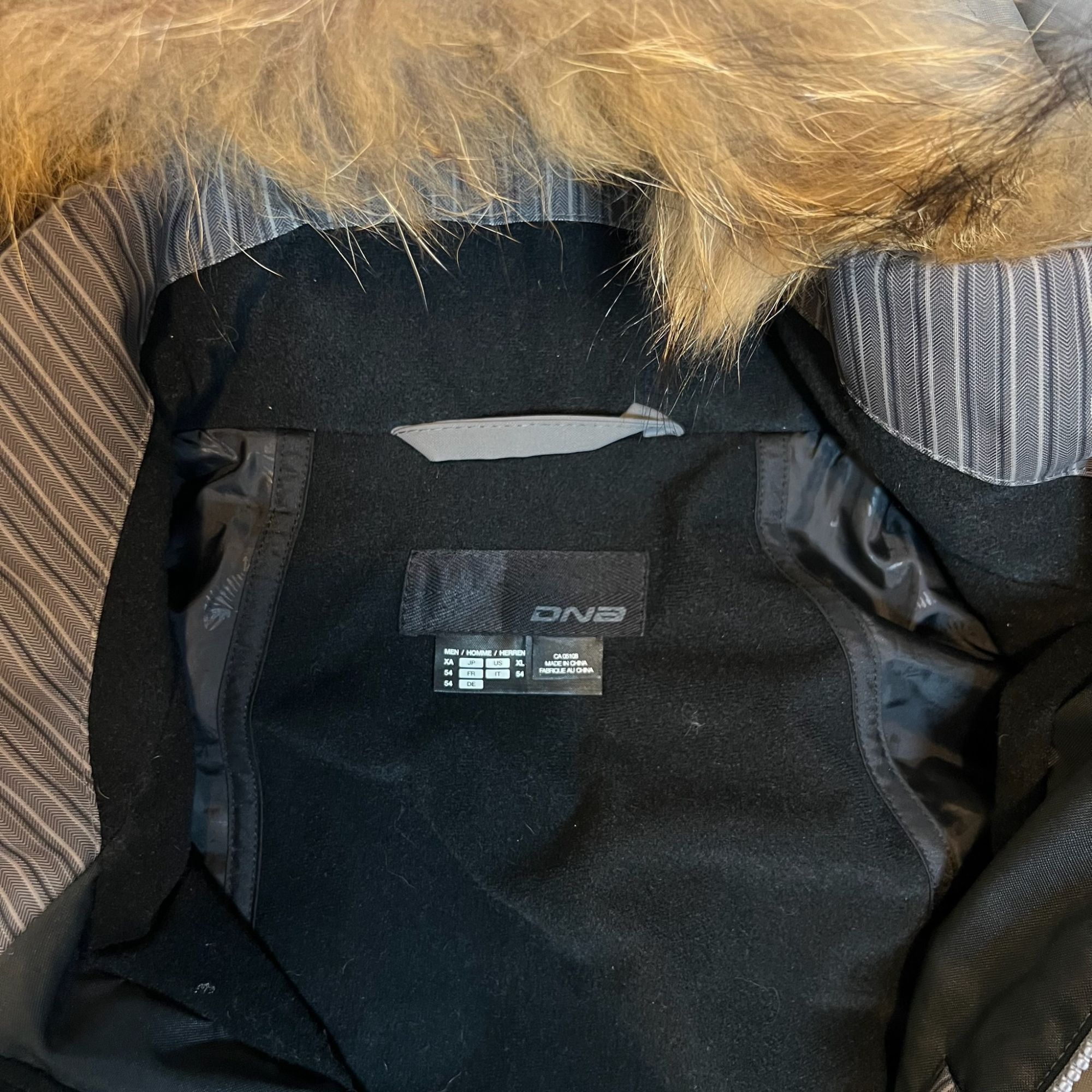 DNA DNA All Terrain Ski Jacket XL Gray W/ Faux Fur Hood Adjustab Size US XL / EU 56 / 4 - 10 Thumbnail