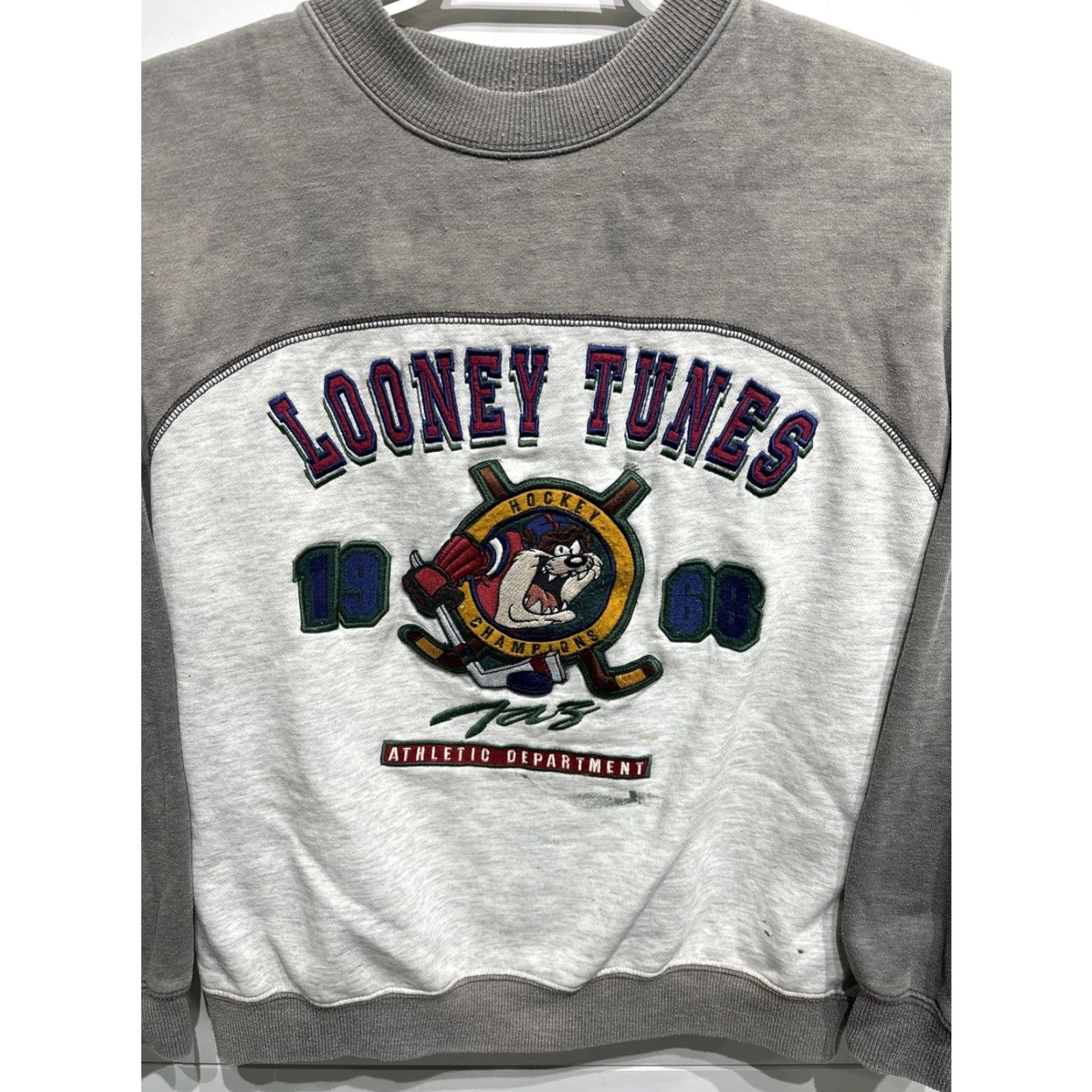 Vintage VINTAGE Looney Tunes Hockey Champions Taz Crewneck Sweatshirt Mens Small SKU: 1990s Size US S / EU 44-46 / 1 - 2 Thumbnail