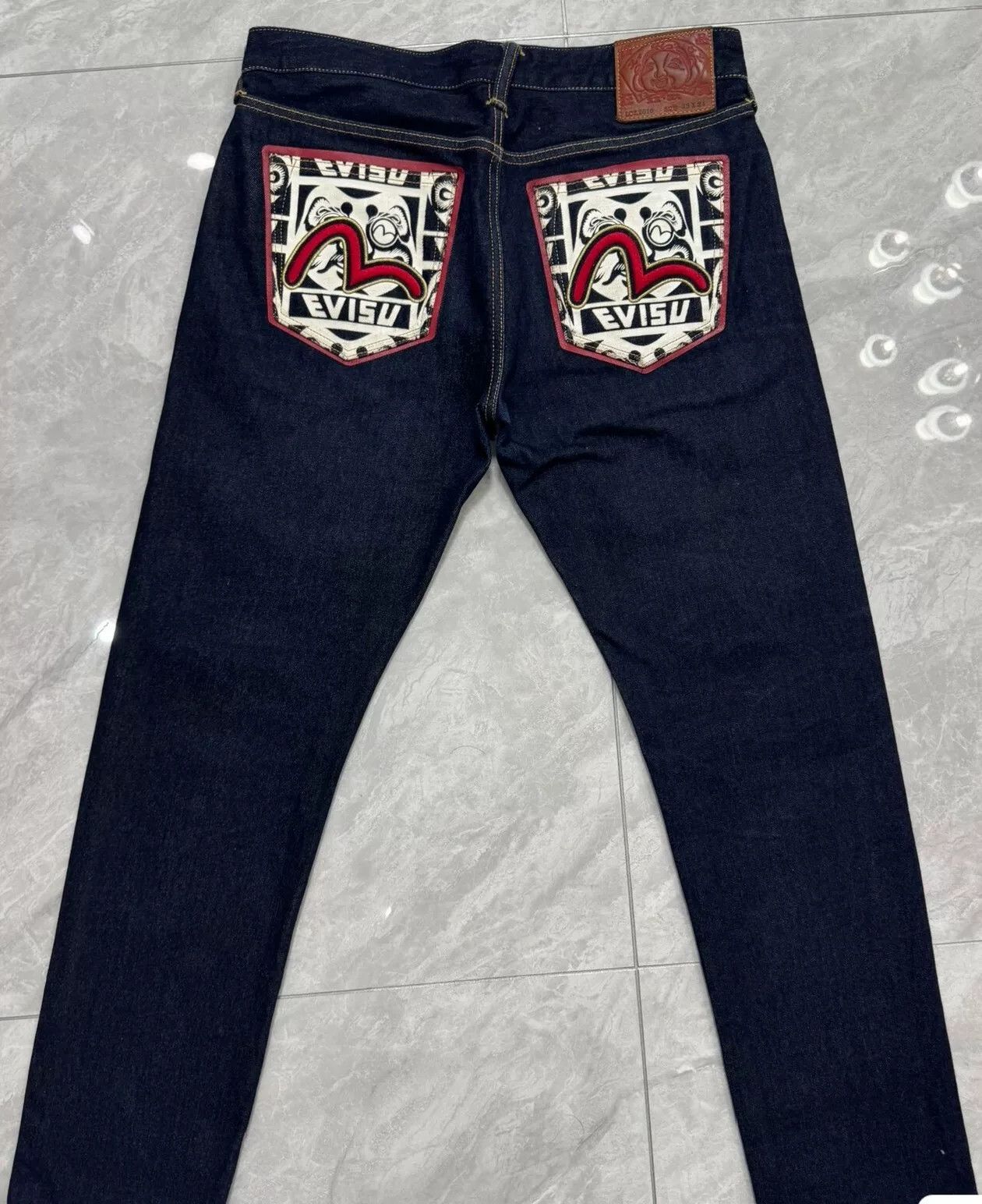 Evisu Evisu White Daruma Embroidered Jeans Size US 33 - 1 Thumbnail