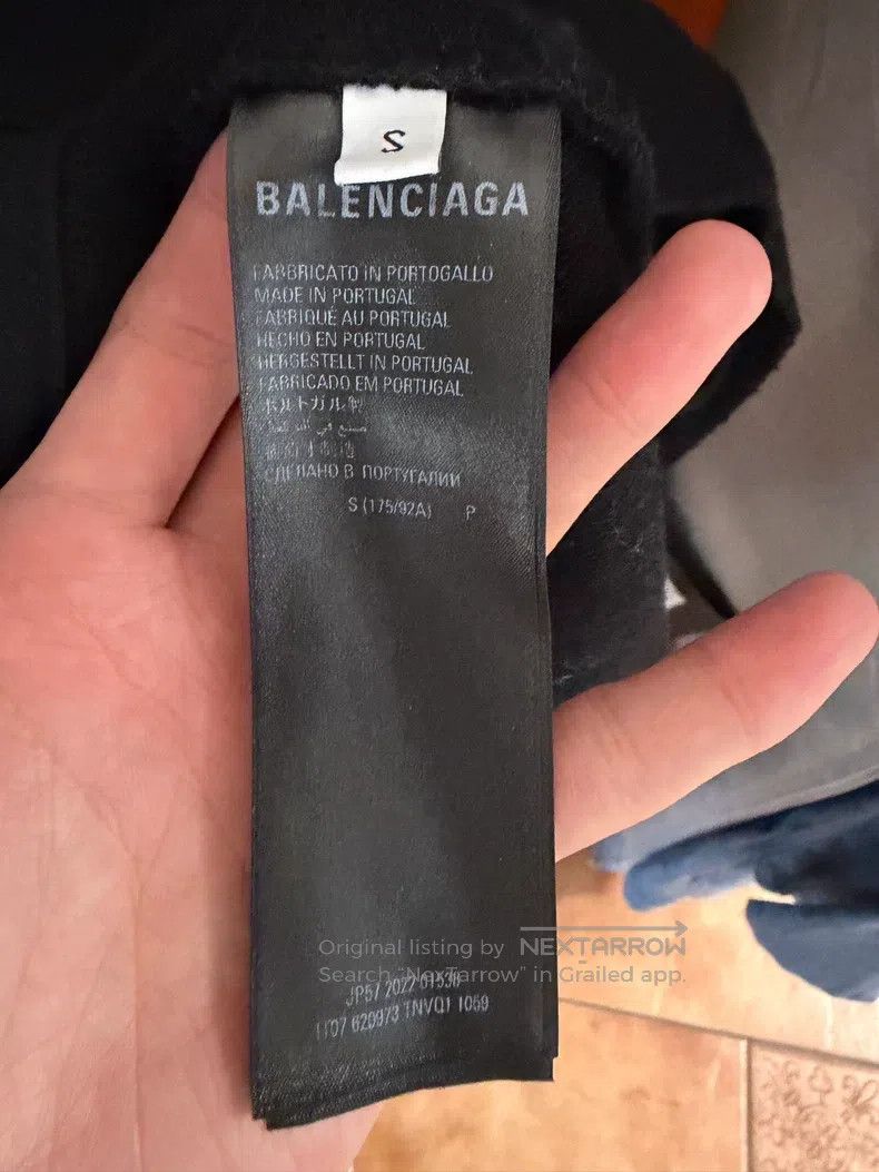 Balenciaga Balenciaga Blurred Logo Sweatshirt Size US S / EU 44-46 / 1 - 4 Thumbnail