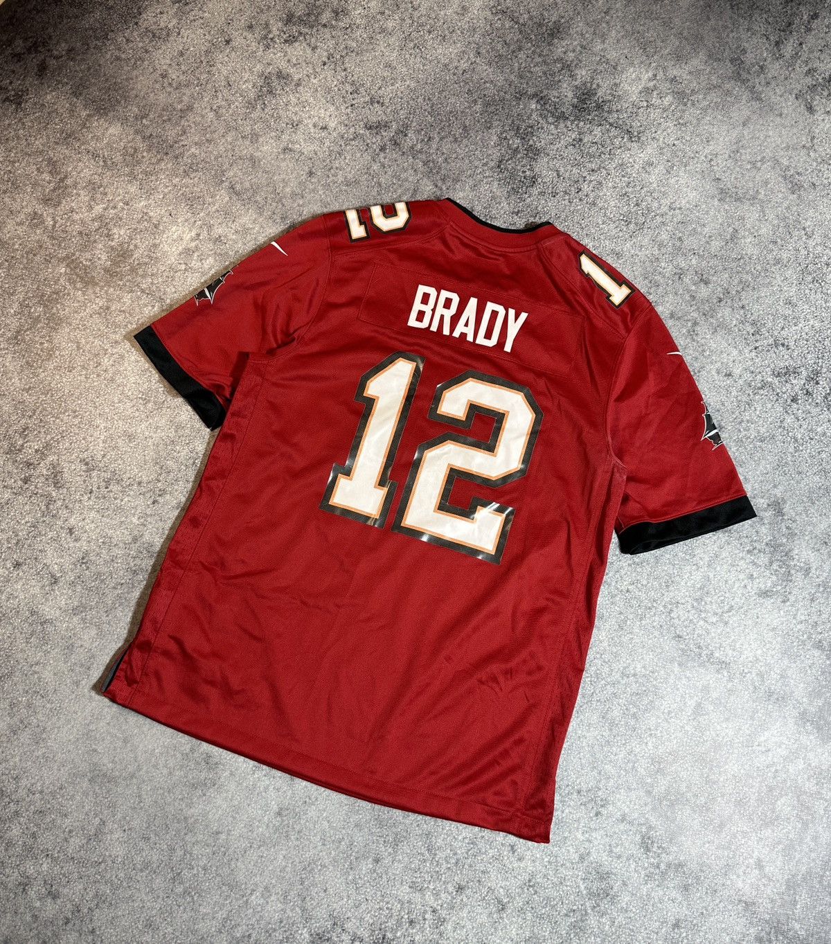 NFL × Nike NFL Nike Buccaneers Brady 12 Jersey Streetwear Rare USA M Size US M / EU 48-50 / 2 - 2 Thumbnail