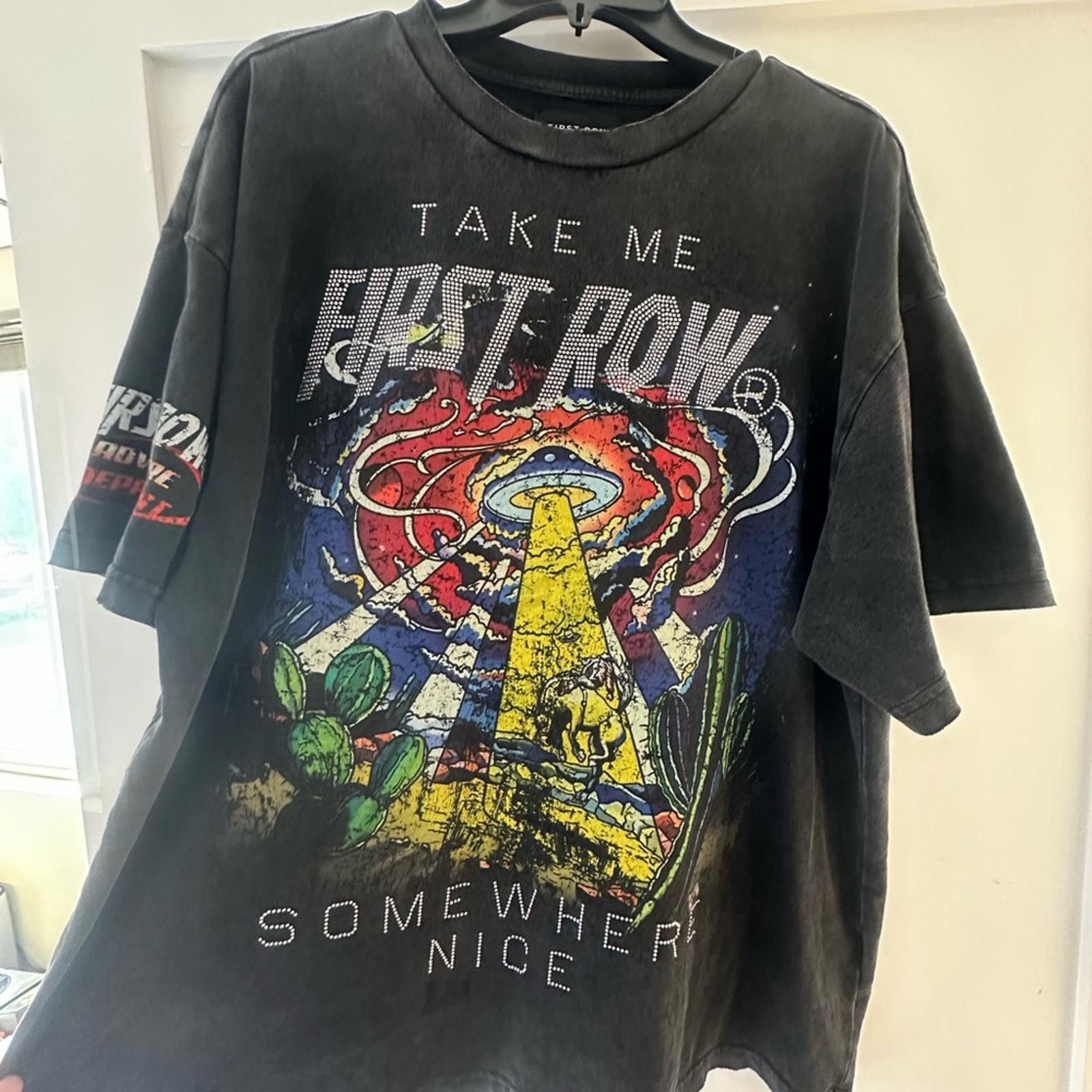 FIRST ROW - Take Me Somewhere Nice - SZ XL