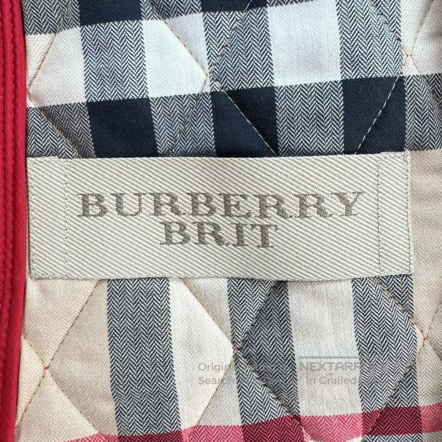 Burberry Burberry Check-Lined Quilted Cotton Coat. Size S / US 4 / IT 40 - 6 Thumbnail