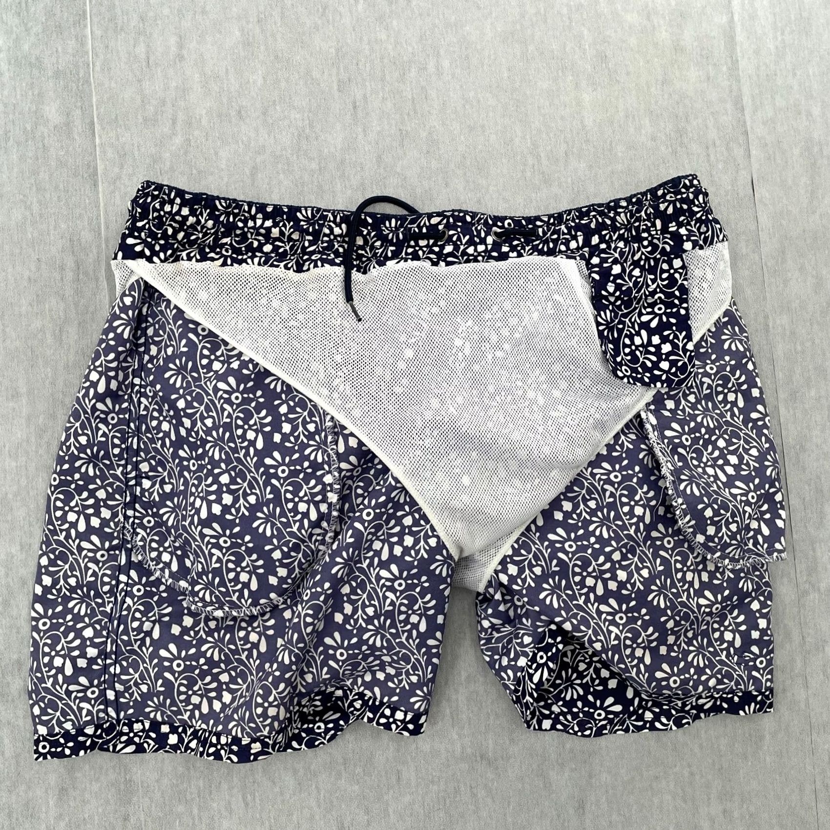 Lacoste Lacoste Shorts Adult 2XL Blue Floral Swim Trunks Board Lined Pockets Logo Mens 7 Size US 39 - 7 Thumbnail