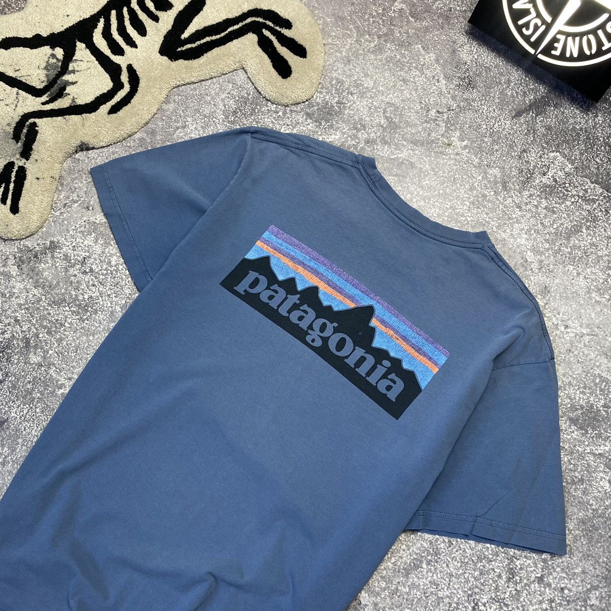 Patagonia Vintage Patagonia Big Box Logo Outdoor y2k tee Size US L / EU 52-54 / 3 - 3 Thumbnail