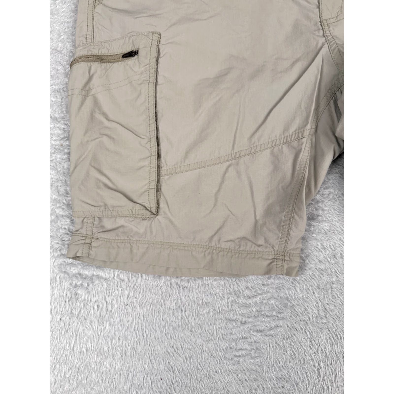 Vintage VINTAGE Columbia Cargo Shorts Men 38 Beige Nylon Hiking Regular Inseam 10in Pockets Mens Size US 38 / EU 54 - 3 Thumbnail