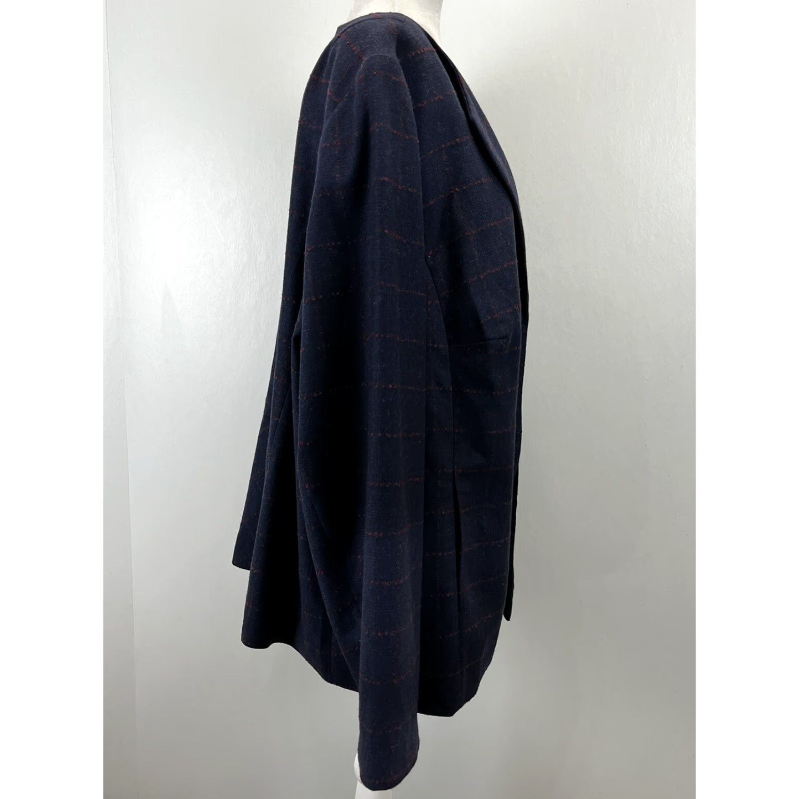 Talbots VINTAGE? No, it's not vintage. Title should be: Talbots Blazer Navy Windowpane Wool Blend 24W Plus Career Women's Jacket Blue 24W Plus Blazer Women Size 4XL / US 24-26 - 4 Thumbnail
