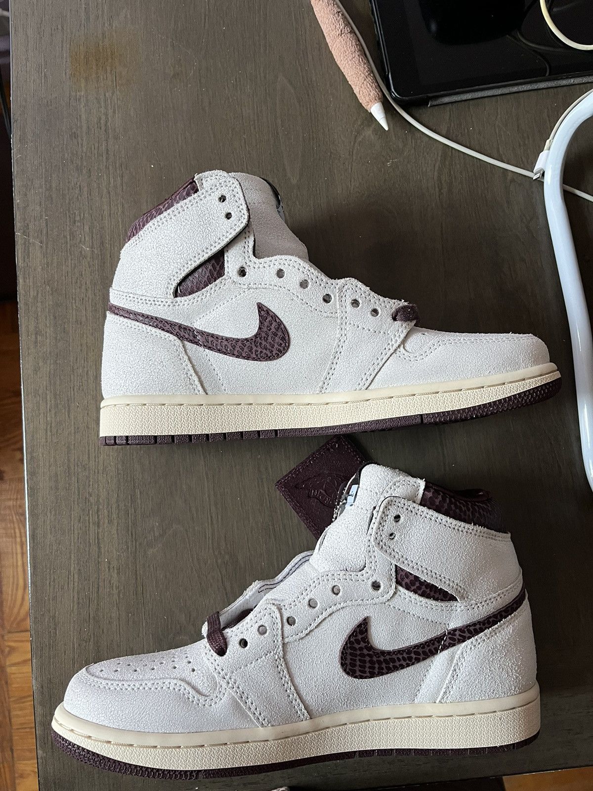 Jordan Brand Jordan x A Ma Maniere Size US 7 / EU 40 - 3 Thumbnail