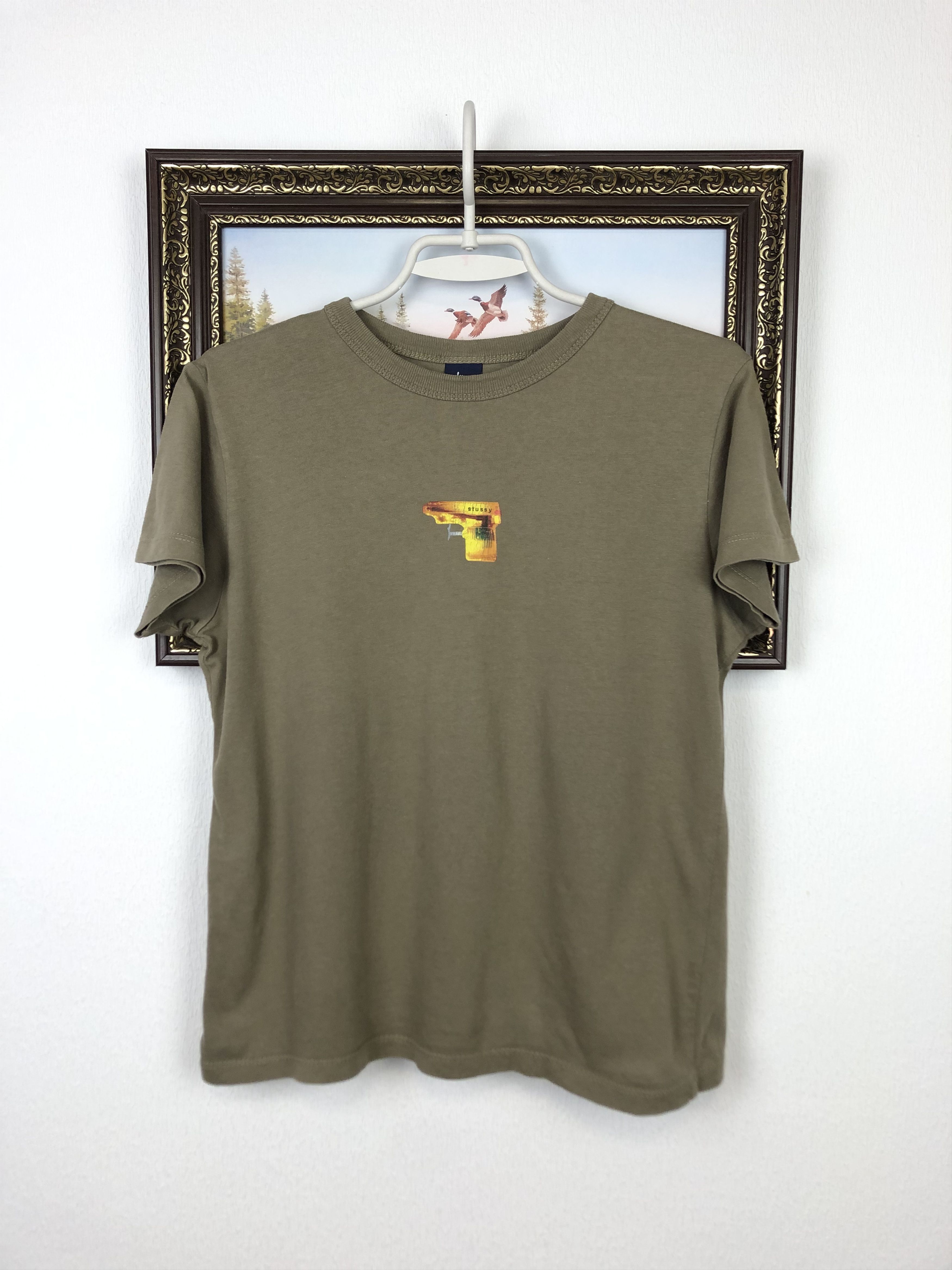 Vintage Vintage Stussy Gun Graphic Tee Women Y2K Spell Out Print Size M / US 6-8 / IT 42-44 - 1 Thumbnail