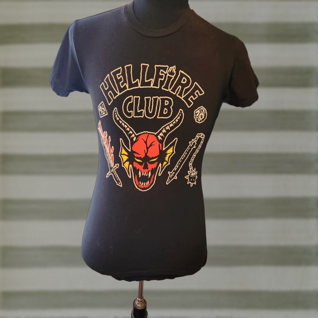 Vintage Stranger Things Hellfire Club Short Sleeve Black T-Shirt Mens M Size US M / EU 48-50 / 2 - 1 Thumbnail