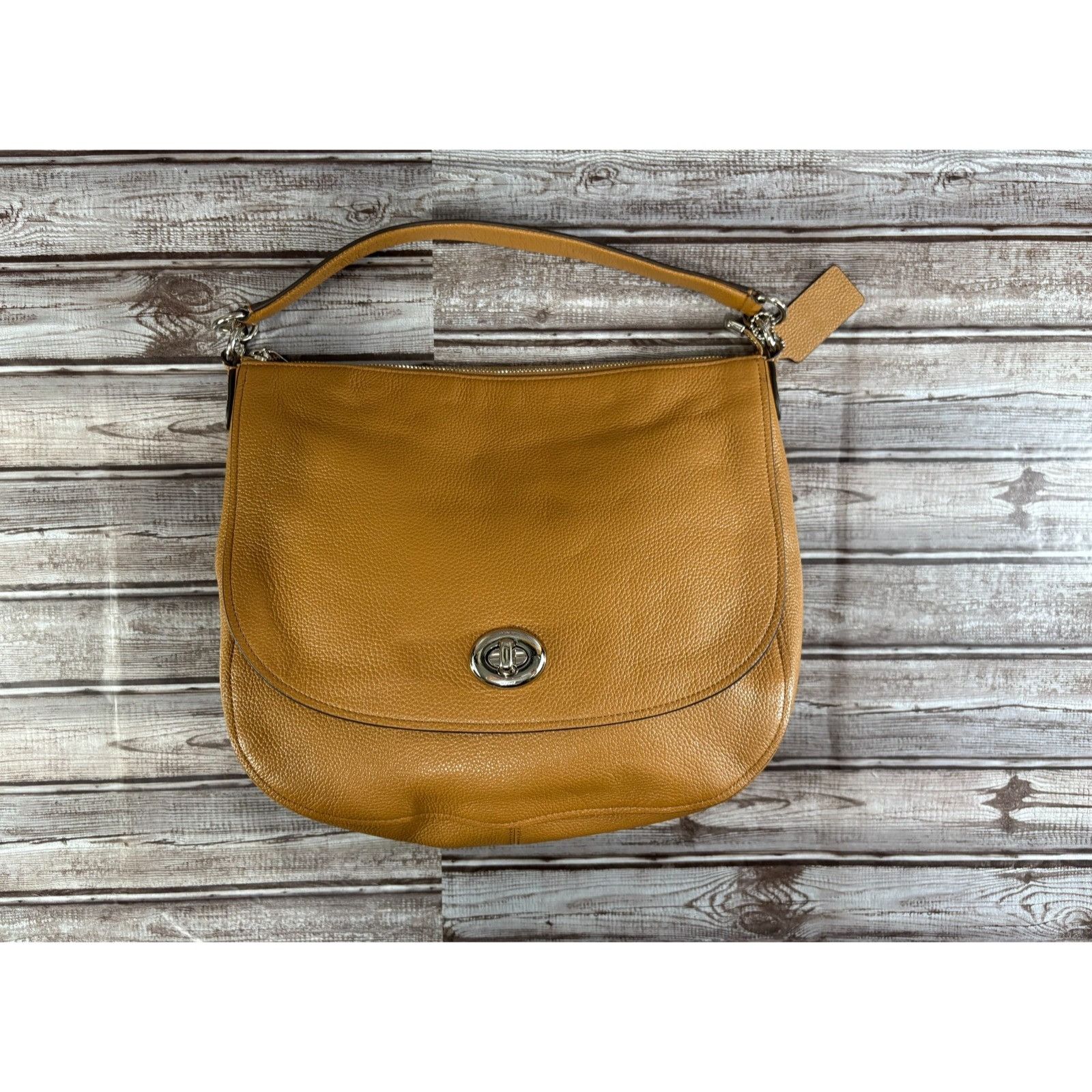 Coach Coach Turnlock Hobo Bag 24771 Pebbled Leather Saddle Tan Size ONE SIZE - 3 Thumbnail