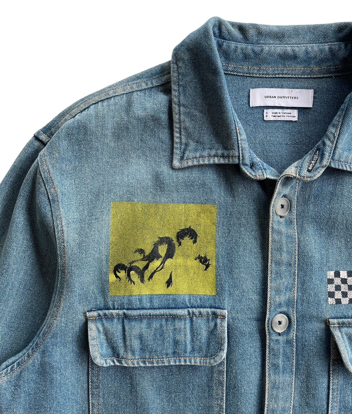 Japanese Brand Urban Outfitters Distressed Denim Shirt Size US L / EU 52-54 / 3 - 9 Thumbnail