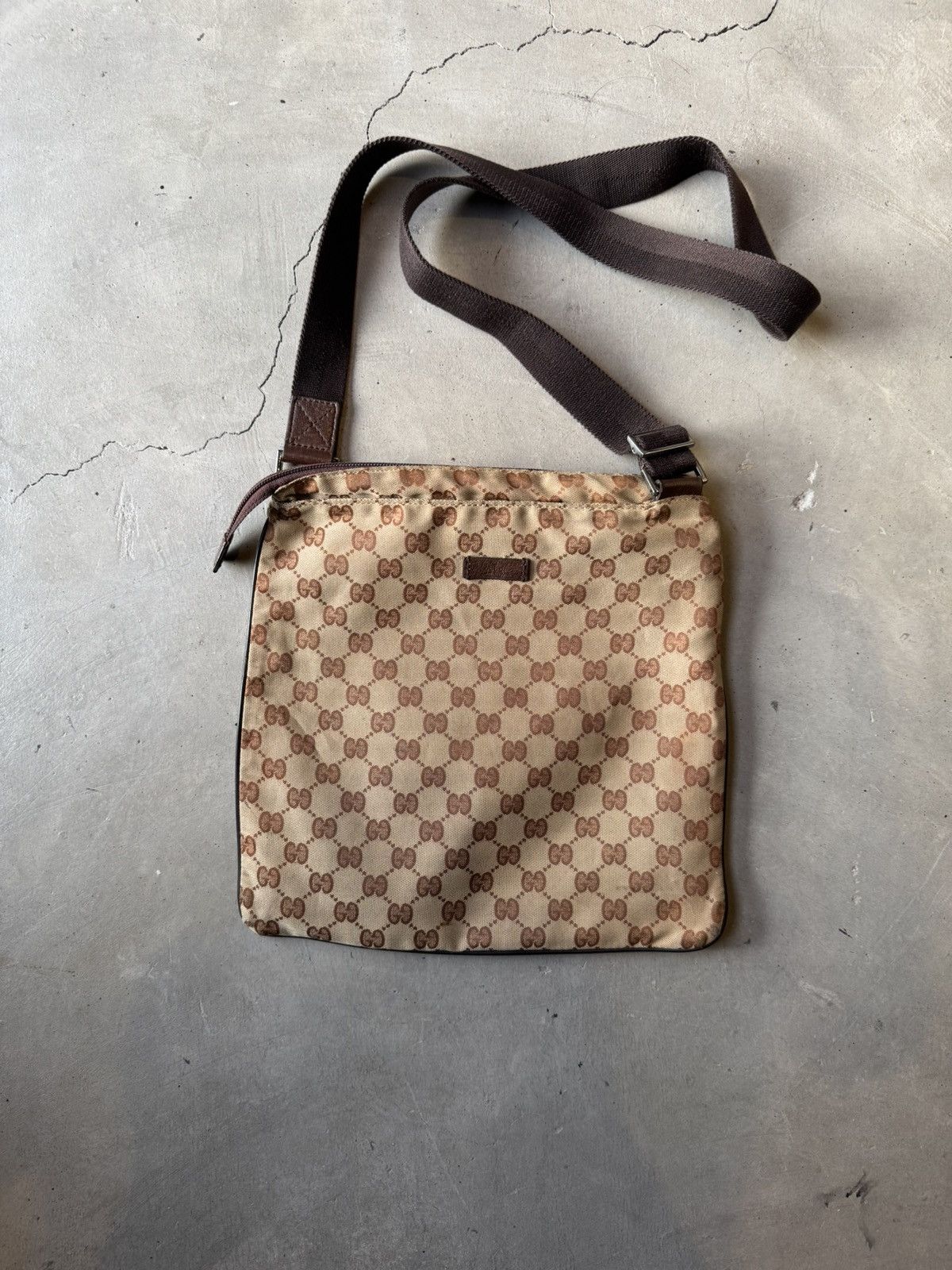 Gucci Gucci Beige GG Canvas Crossbody Bag Size ONE SIZE - 2 Thumbnail