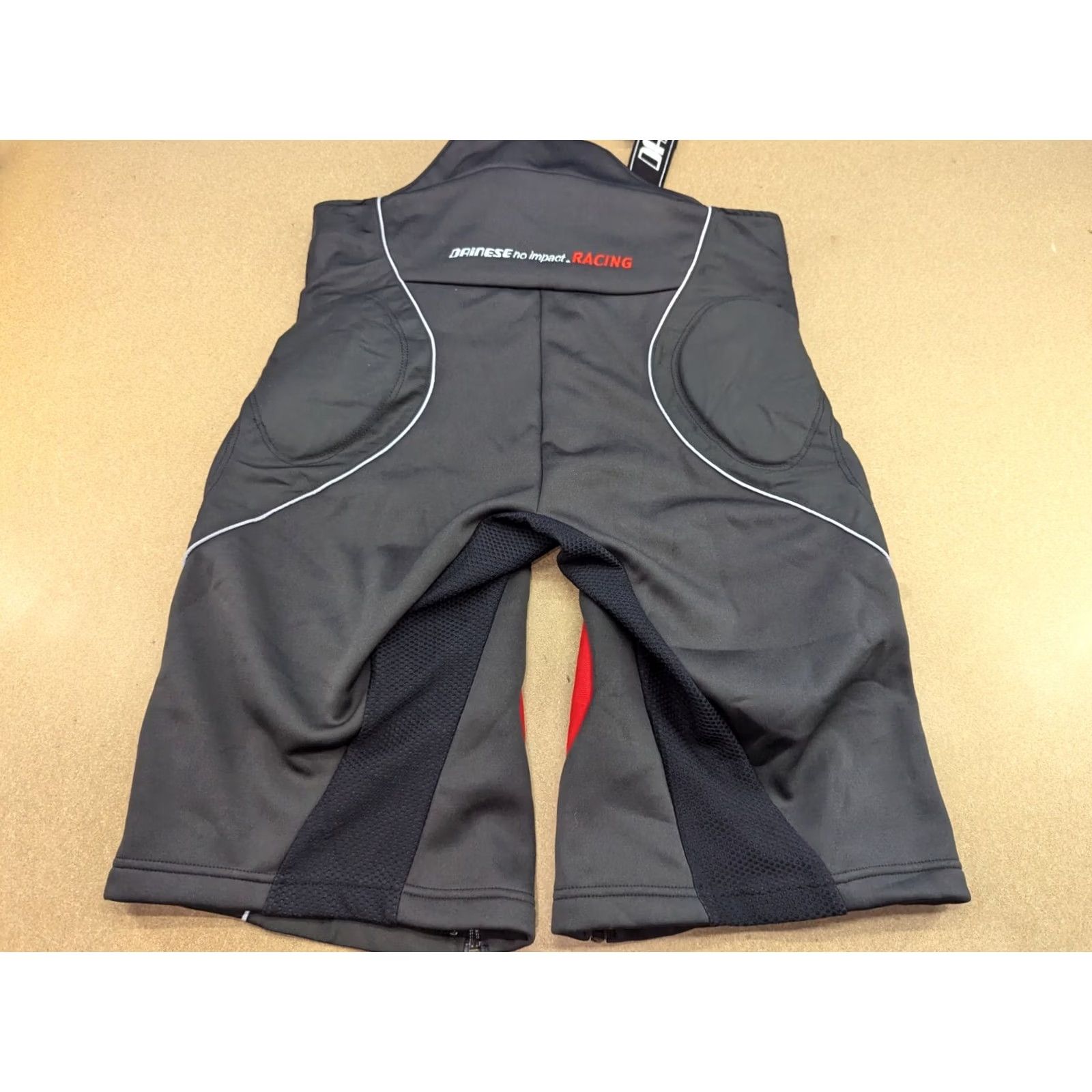 Dainese Dainese Ski Shorts Mens M Suspenders Outdoor Winter Side Leg Protection Athletic Quick Dry Black Polyester Hat? Size US 31 - 2 Thumbnail