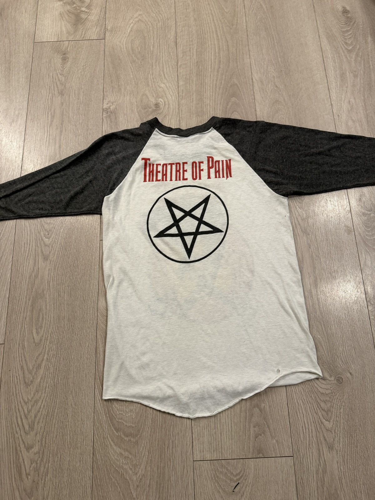 Band Tees Vintage Motley Crue Theatre Of Pain T Shirt 1985 80s METAL Size US L / EU 52-54 / 3 - 5 Thumbnail