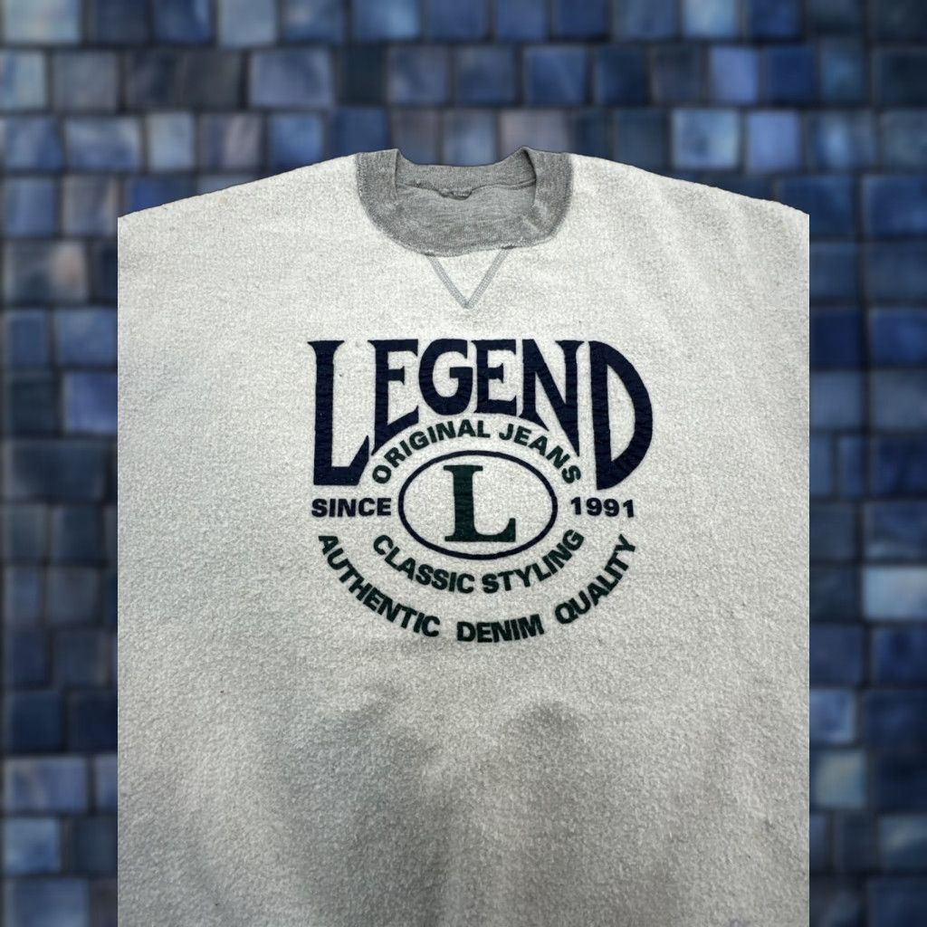 Russell Athletic Vintage Russell Athletic Crew Neck Sweatshirt Unisex Adults XL Blue Cotton Blend Graphic Print 90s USA Logo Pullover Sweatshirt Size US 36 / EU 52 - 1 Thumbnail