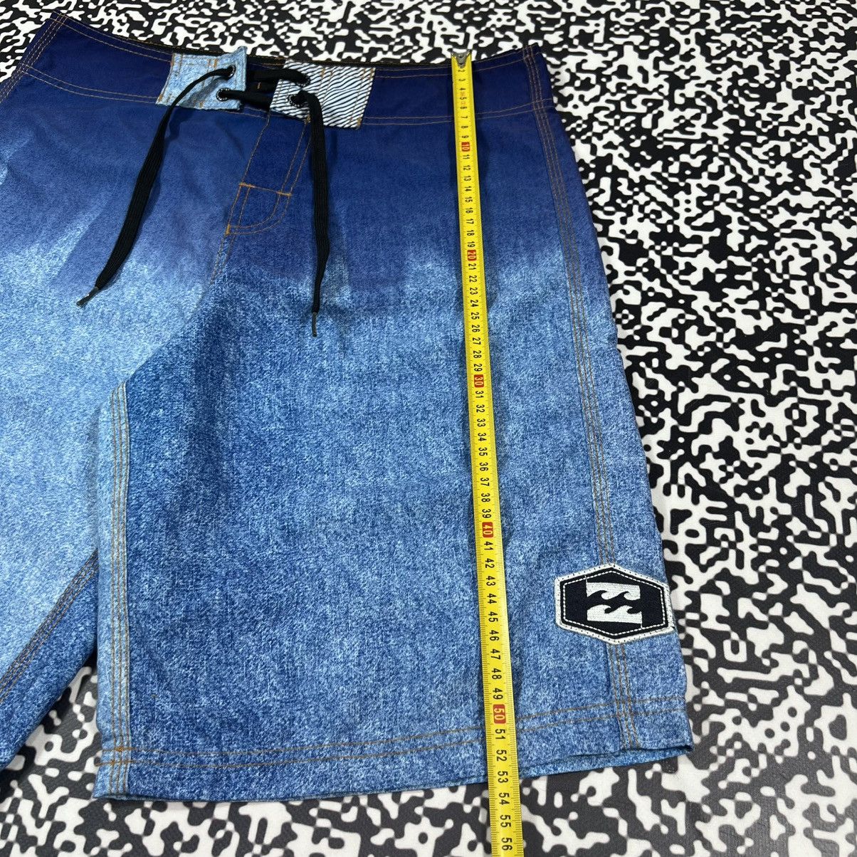 Billabong Vintage Y2K Billabong Wave Print Surf Retro Style Shorts Size US 32 / EU 48 - 14 Thumbnail