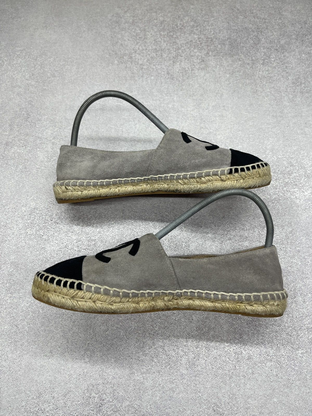 Chanel Women Chanel Espadrilles Shoes Gray/Black Made in Spain Size US 9 / IT 39 - 7 Thumbnail