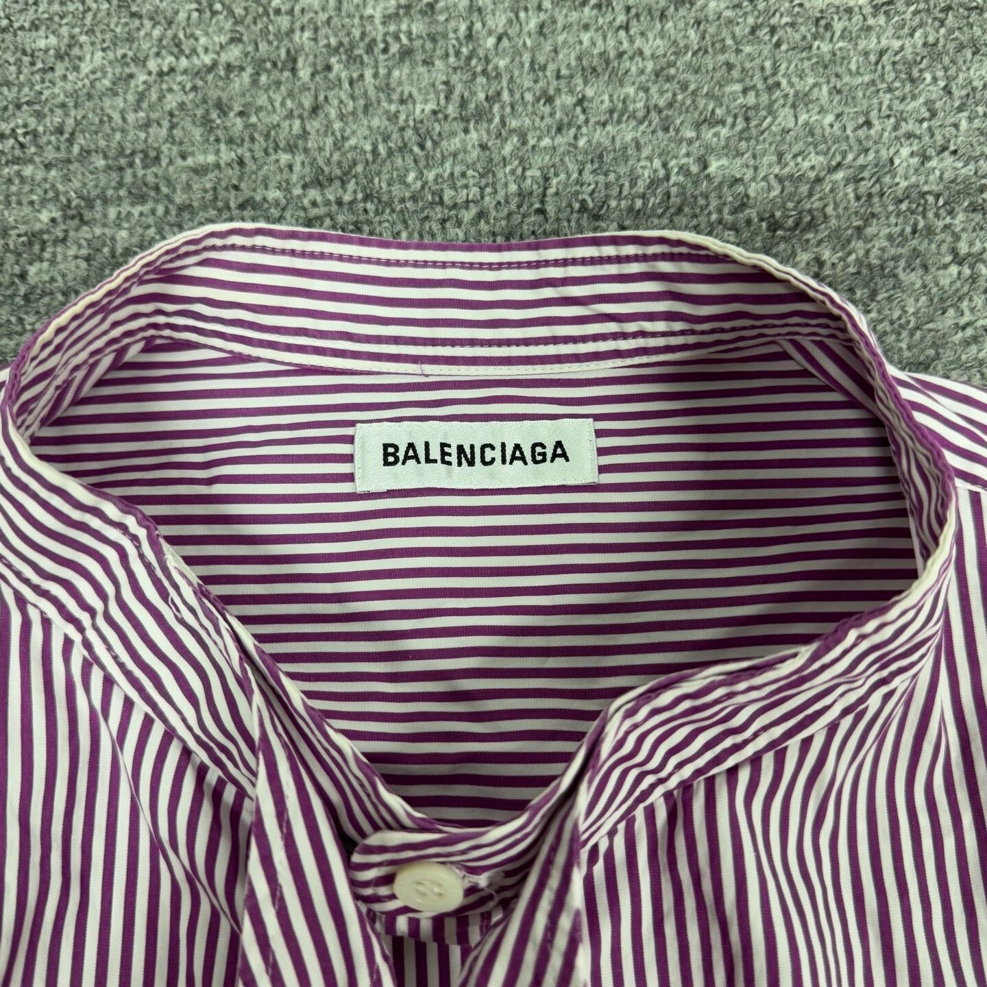 Balenciaga balenciaga stripes logo shirt size 38 Size US M / EU 48-50 / 2 - 5 Thumbnail