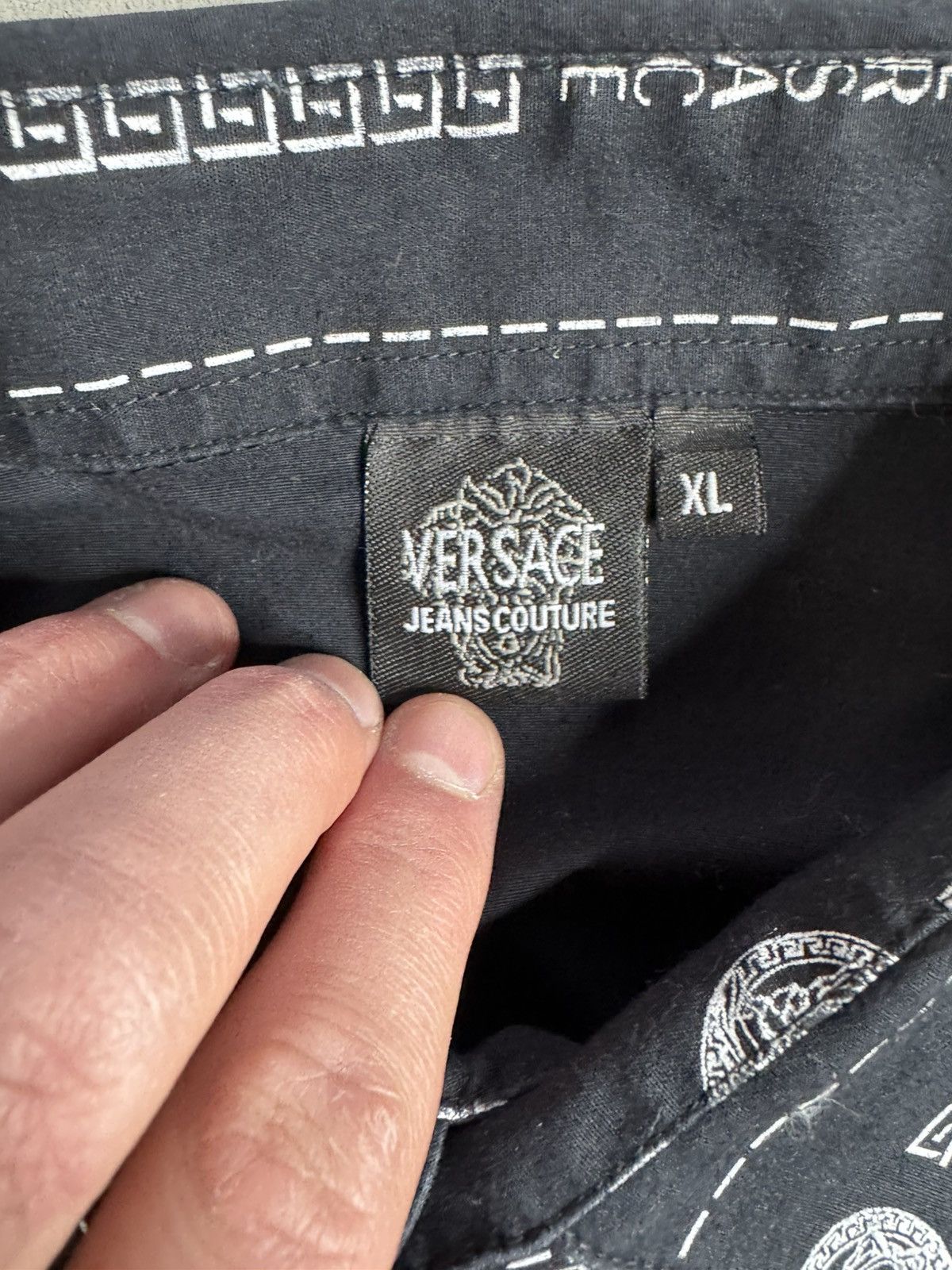 Versace × Versace Jeans Couture × Vintage Versace Jeans Couture Vintage 90s 2000s Shirt Made in Italy Size XL / US 12-14 / IT 48-50 - 3 Thumbnail