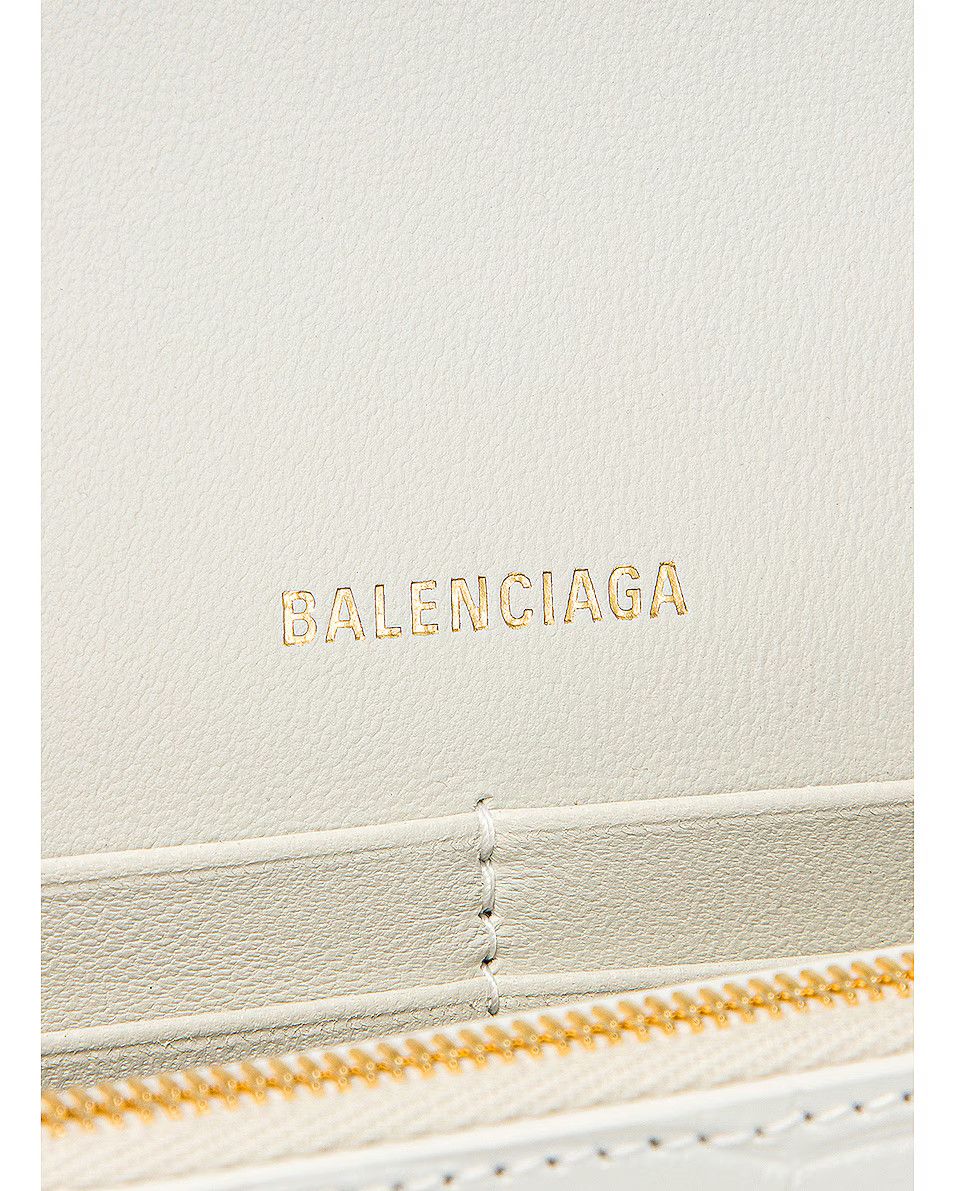 Balenciaga o1srvl11e0426 Size: OS/ Hourglass Wallet on Chain Bag White Size ONE SIZE - 7 Thumbnail