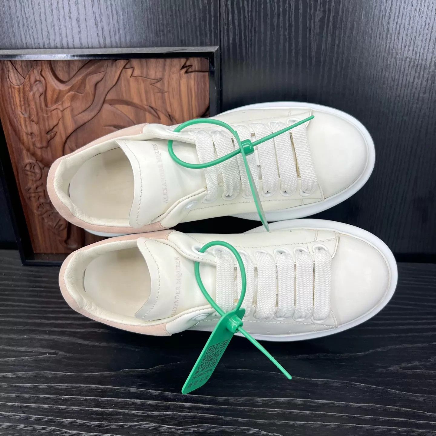 Alexander McQueen McQueen white pink suede shoes 35.5 new Size US 5 / IT 35 - 2 Thumbnail