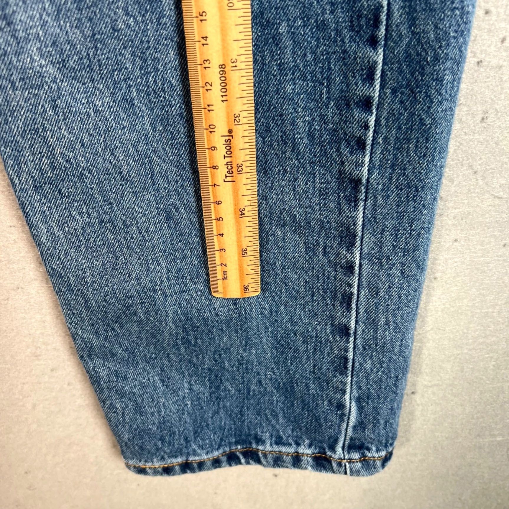 Levi's VINTAGE Levi's Jeans Regular 505 Men's Jeans Adult Medium Blue 36x32 Denim 5-Pocket Modern Classic Men’s Jeans Size US 36 / EU 52 - 7 Thumbnail