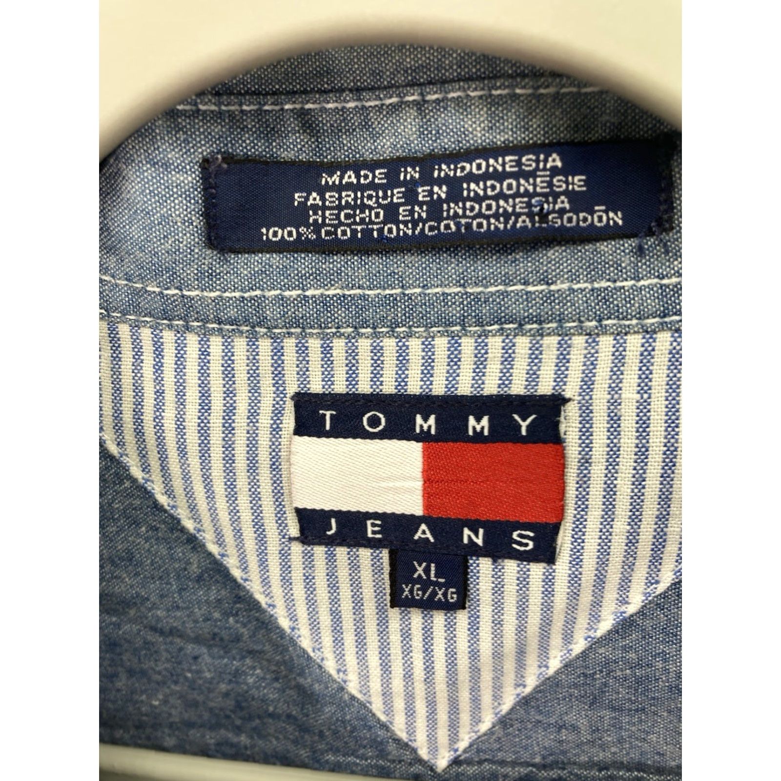 Tommy Hilfiger VINTAGE Tommy Hilfiger Chambray Shirt Men XL Blue Metal Button Long Sleeve Shirt Adjustable Oversized 27x32 Mens Size US XL / EU 56 / 4 - 5 Thumbnail