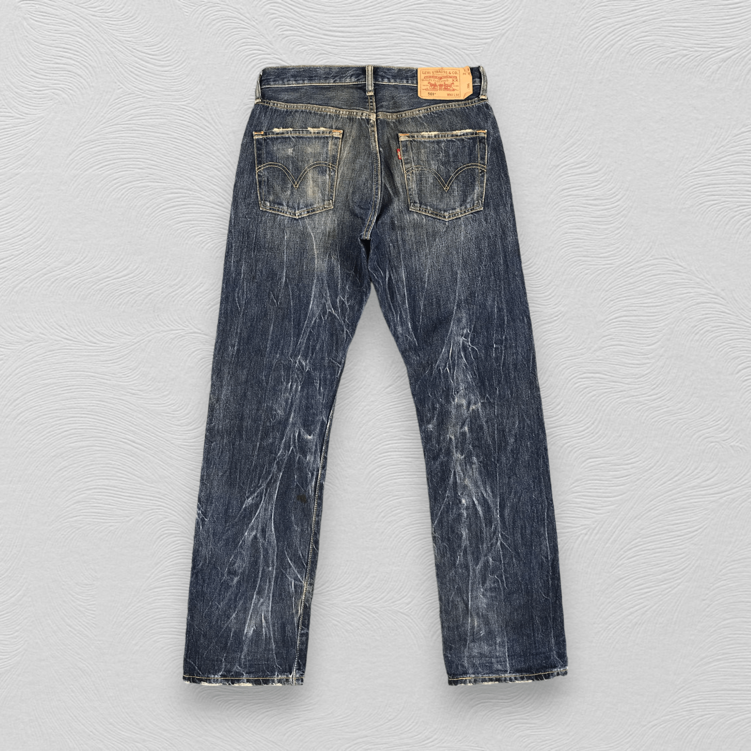 Levi's Vintage Levis 501 Jeans Dark Wash Denim KJ345 Size US 30 / EU 46 - 2 Thumbnail