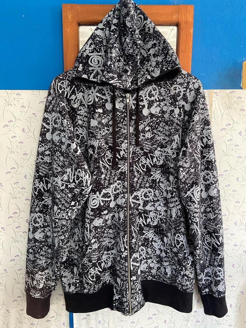 image of Stussy Graffiti Zipper in Black, Men's (Size Large)