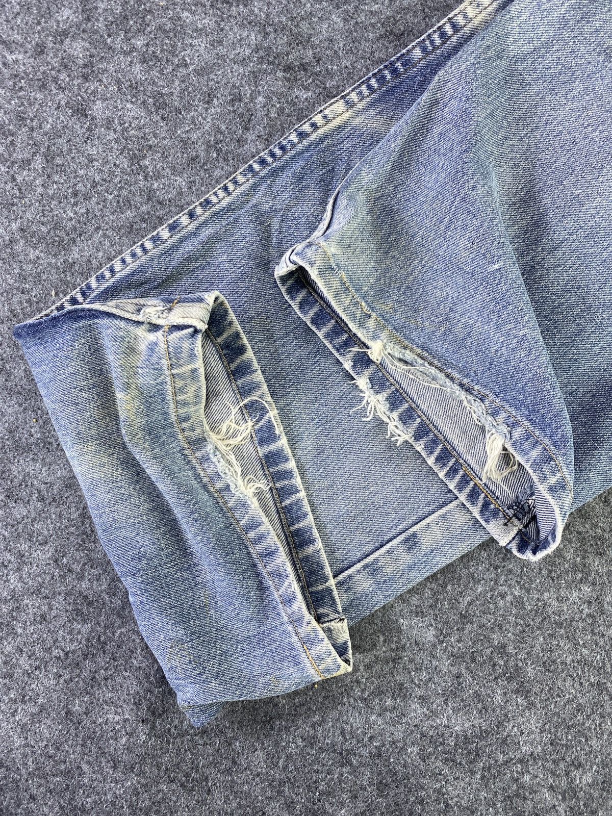 Jean × Levi's × Vintage Vintage Levis 509 Distress Blue Wash Jeans - J930 Size US 32 / EU 48 - 10 Thumbnail