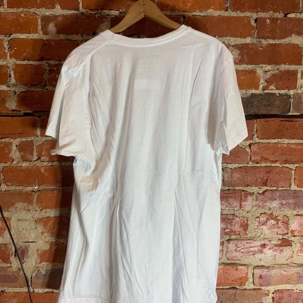 Designer Fleetwood Mac Xlarge white graphic preowned T-shirt Size US XL / EU 56 / 4 - 3 Thumbnail