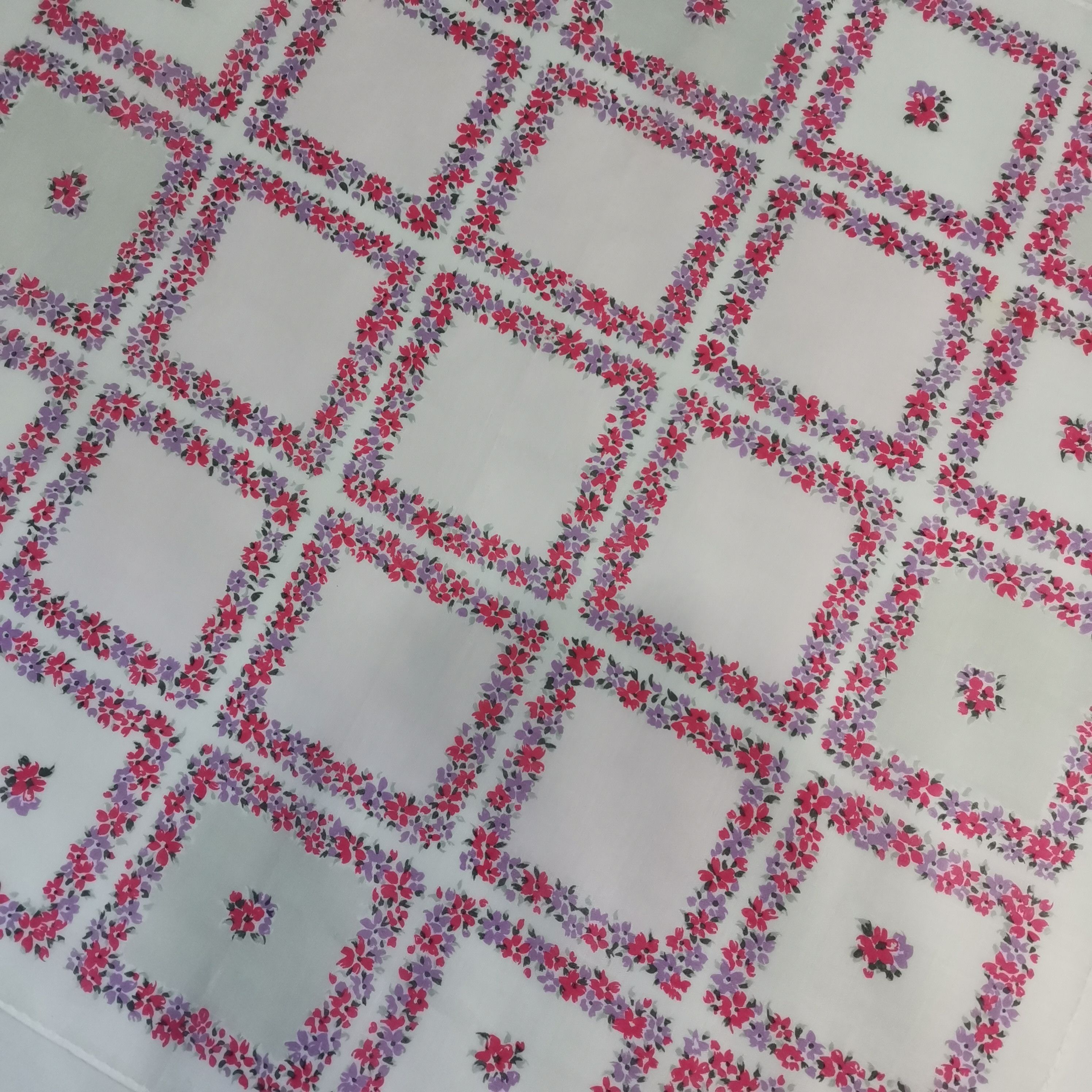 Pierre Balmain PIERRE BALMAIN HANDKERCHIEF/ BANDANA/ SCARF Size ONE SIZE - 6 Thumbnail