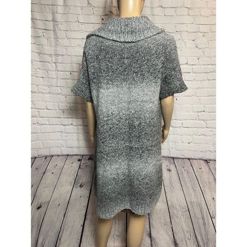 Other Hand Knit Wool Open Front Short Sleeve Grey Ombre Vest Card Size ONE SIZE - 4 Thumbnail