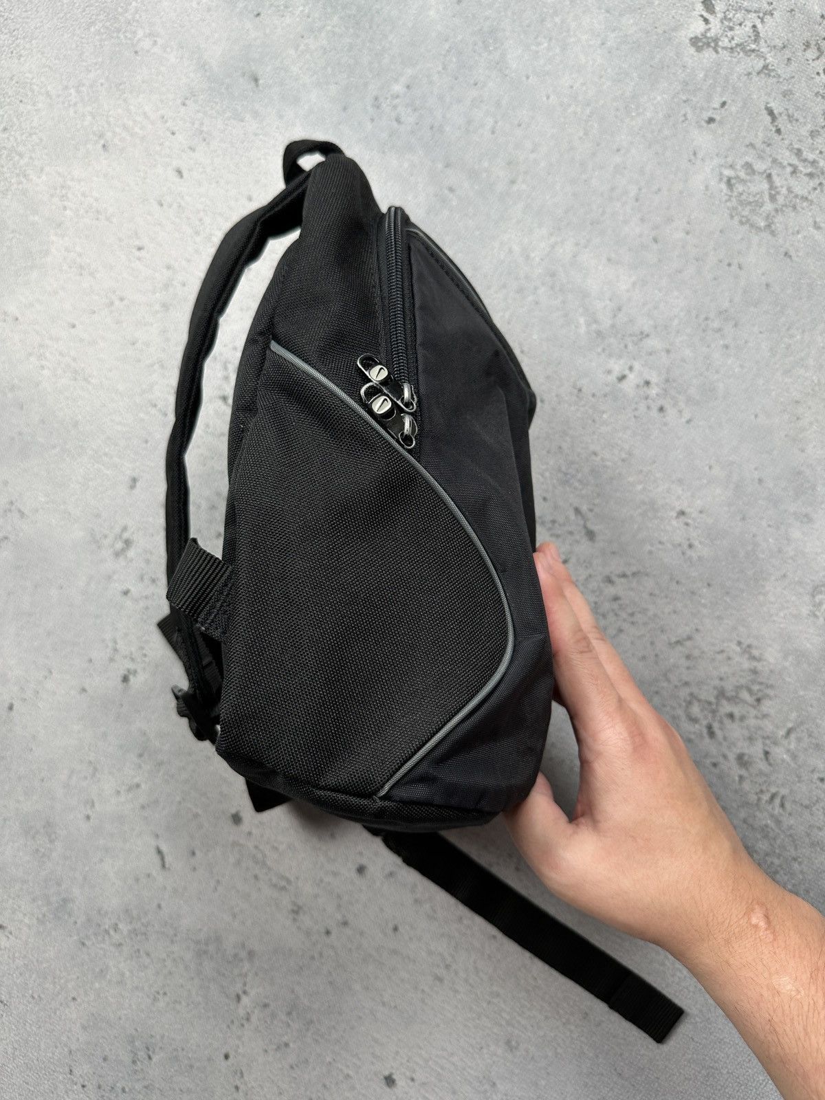 Nike Nike Vintage Mini Backpack Bubble Bag Black 1990s Swoosh Size ONE SIZE - 7 Thumbnail