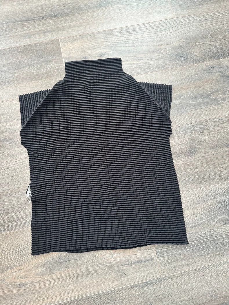 Issey Miyake Issey Miyake size:2 Black bubble coat with high neck and s Size US XXS / EU 40 - 4 Thumbnail