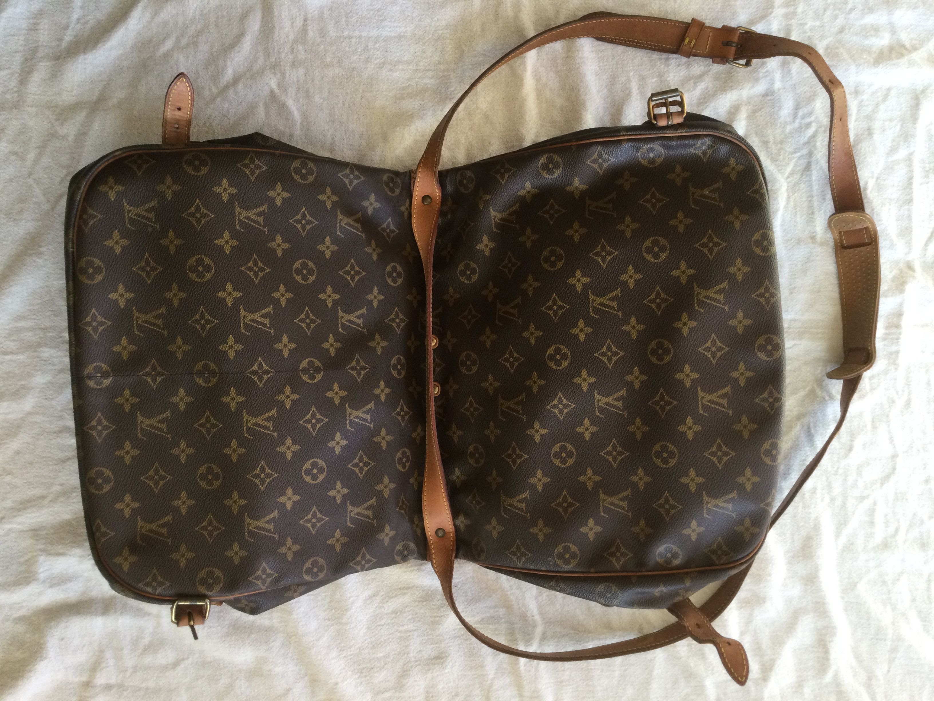 Louis Vuitton Vintage Louis Vuitton Saumur 35 Crossbody Shoulder Bag Size ONE SIZE - 7 Thumbnail