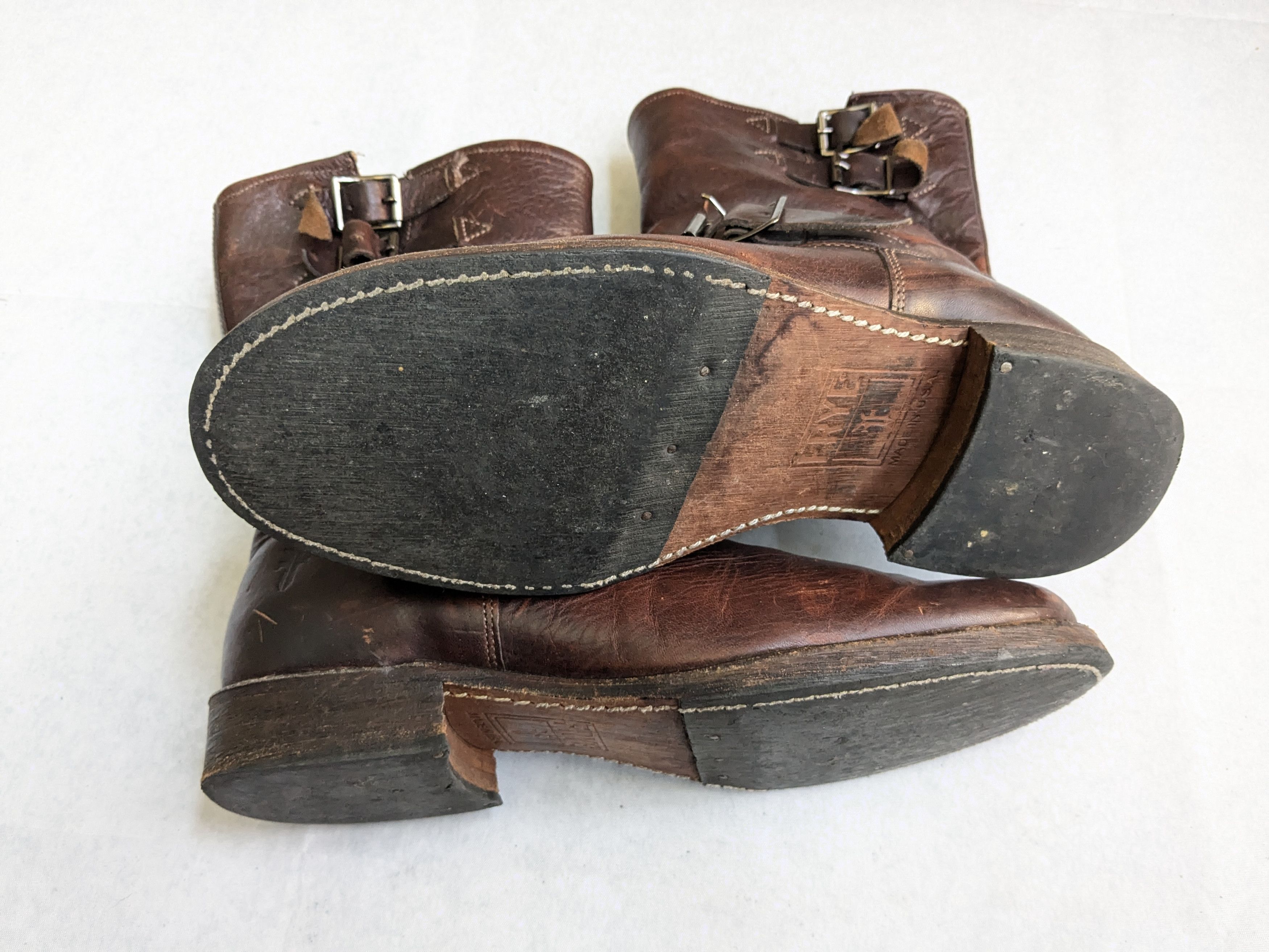 Frye Frye Engineer Boots Brown Leather 9 M Buckle Size US 9 / EU 42 - 13 Thumbnail