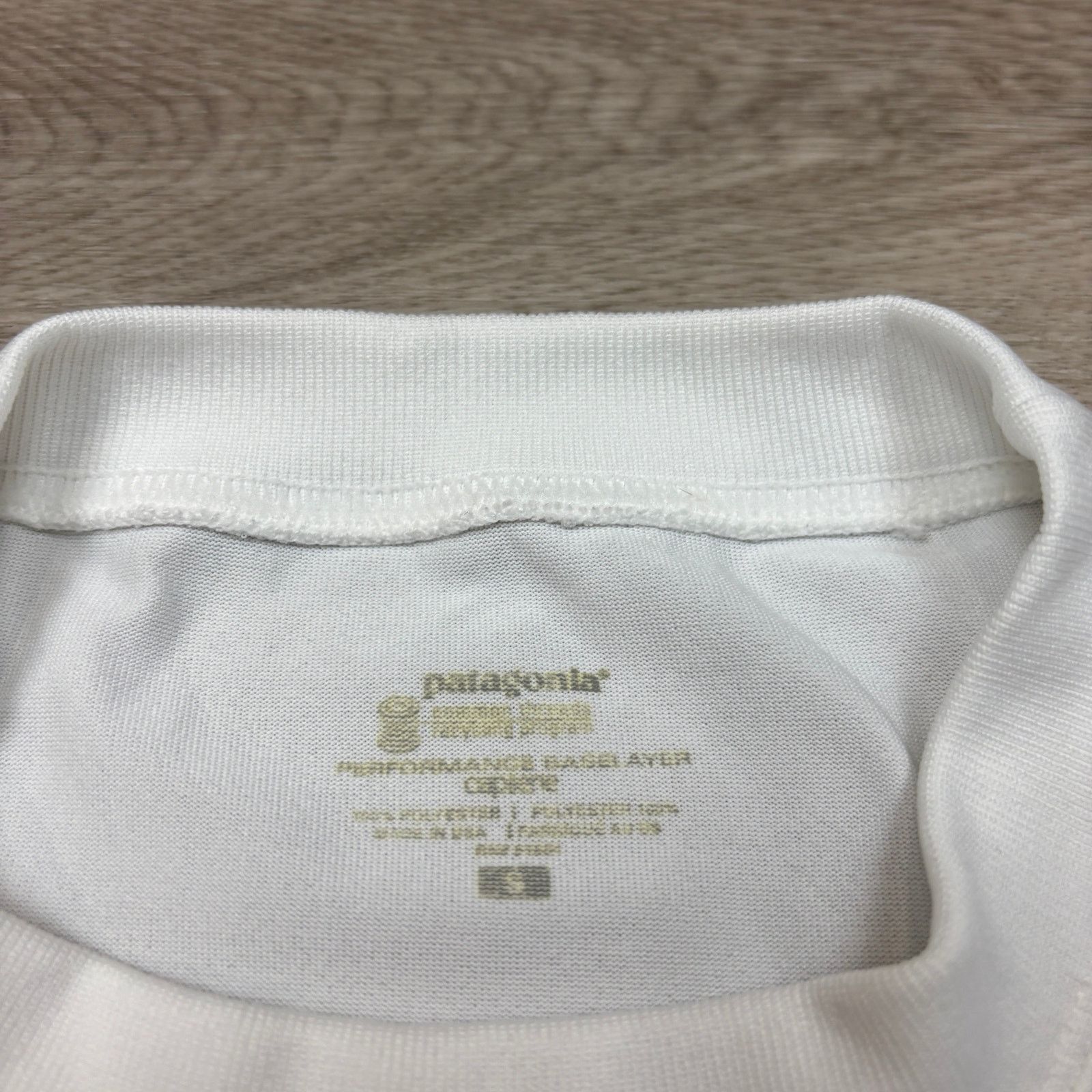 Patagonia Rare Patagonia Capilene Moonshine Performance Base Shirt Sm Size US S / EU 44-46 / 1 - 5 Thumbnail