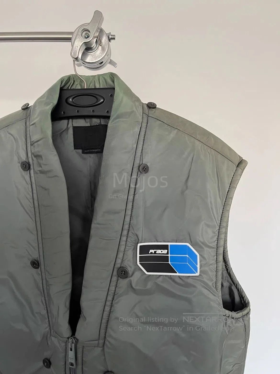 Prada Prada Runway Logo Label Vest. Size US M / EU 48-50 / 2 - 2 Thumbnail