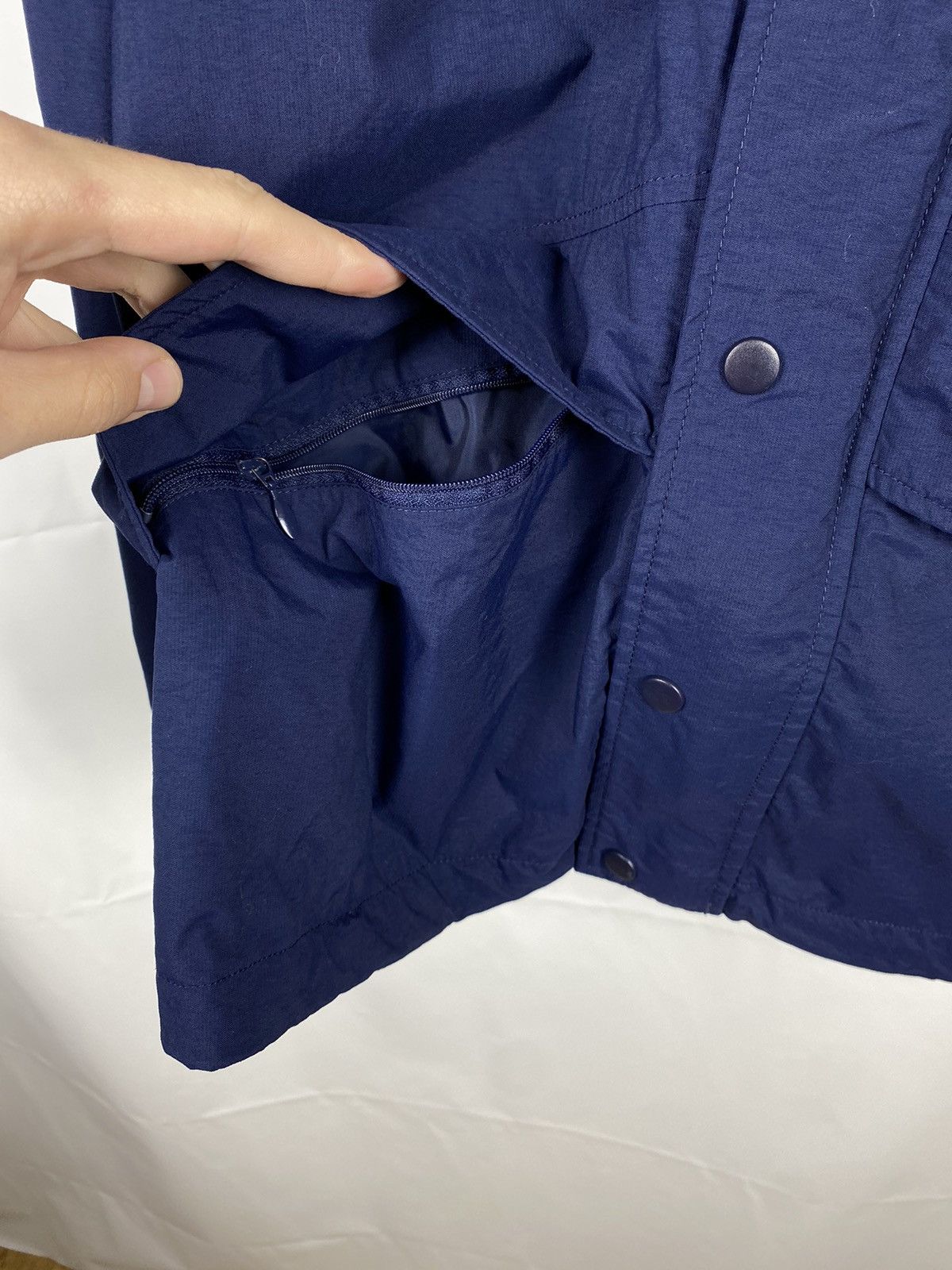 Nike × Vintage Nike Vintage Windbreaker Hooded Jacket size S Size US S / EU 44-46 / 1 - 7 Thumbnail
