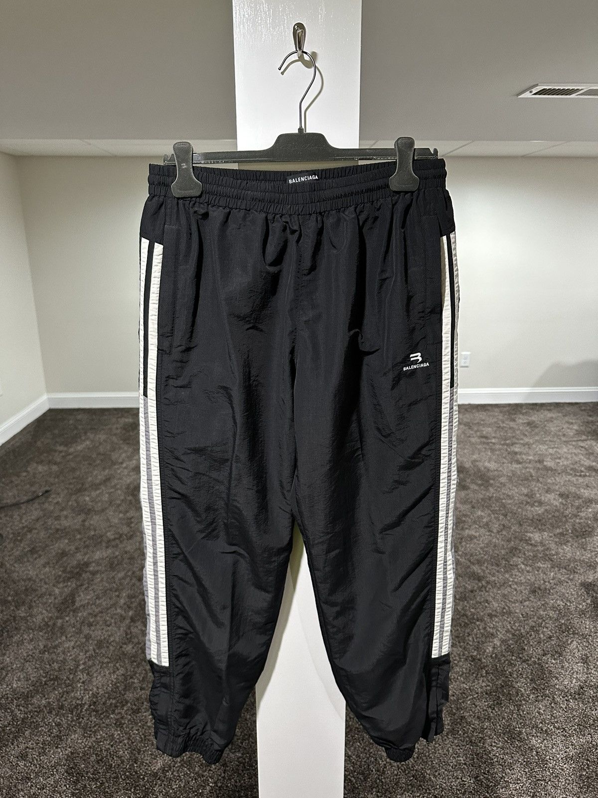 Balenciaga Balenciaga Unifit Sporty B Logo Track Black Nylon Pants Size US 34 / EU 50 - 1 Thumbnail