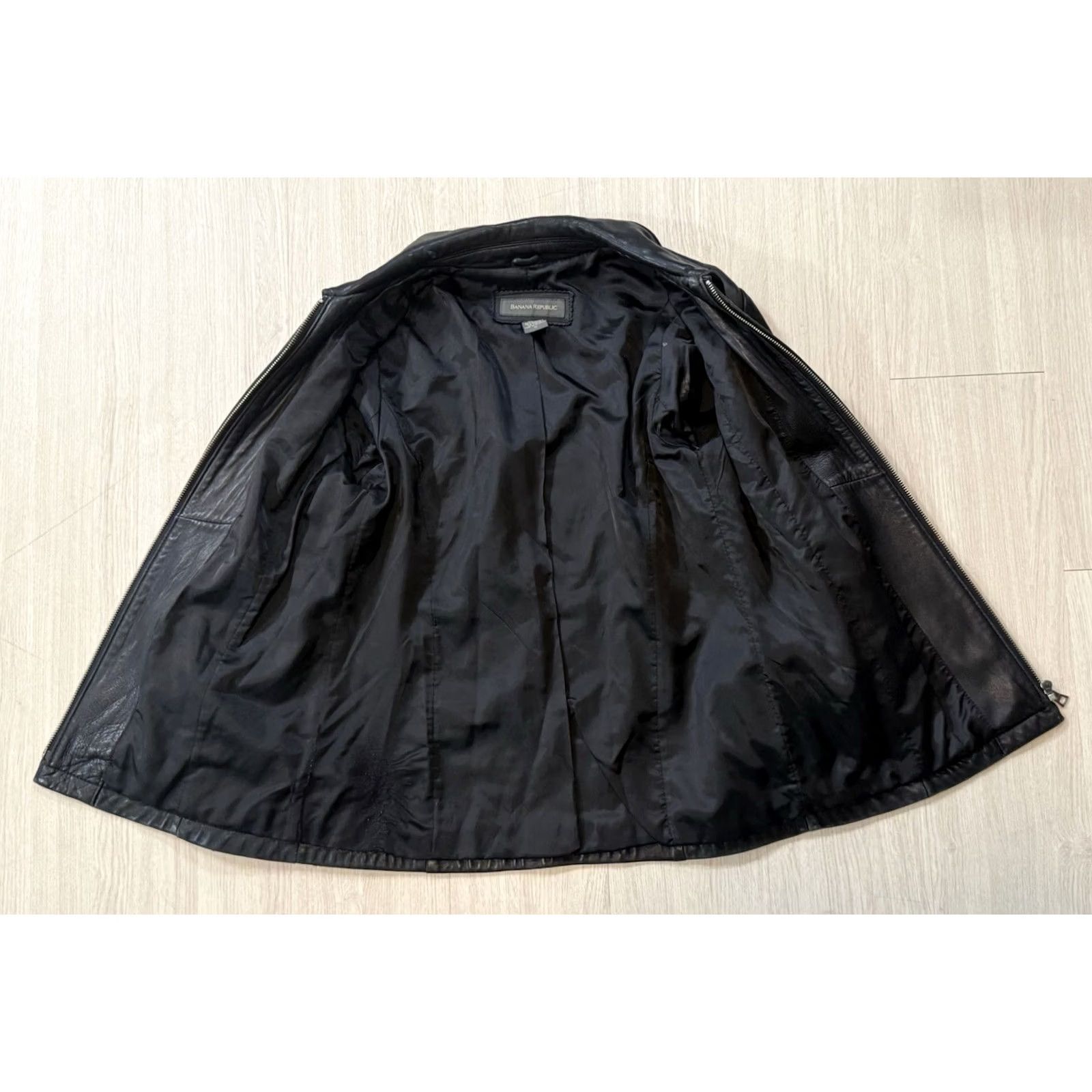 Banana Republic VINTAGE Banana Republic Leather Bomber Jacket Unisex Adults Small Black 90s Biker USA Western Hip Hop Rock | Jacket Size US S / EU 44-46 / 1 - 3 Thumbnail