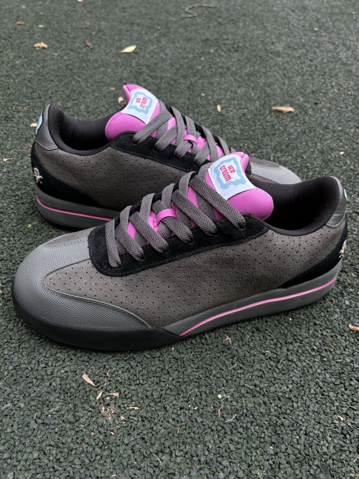 image of Billionaire Boys Club x Icecream Bbc Ice Cream X Pharrell X Reebok Board Flip “Grey Pink” Shoes in 