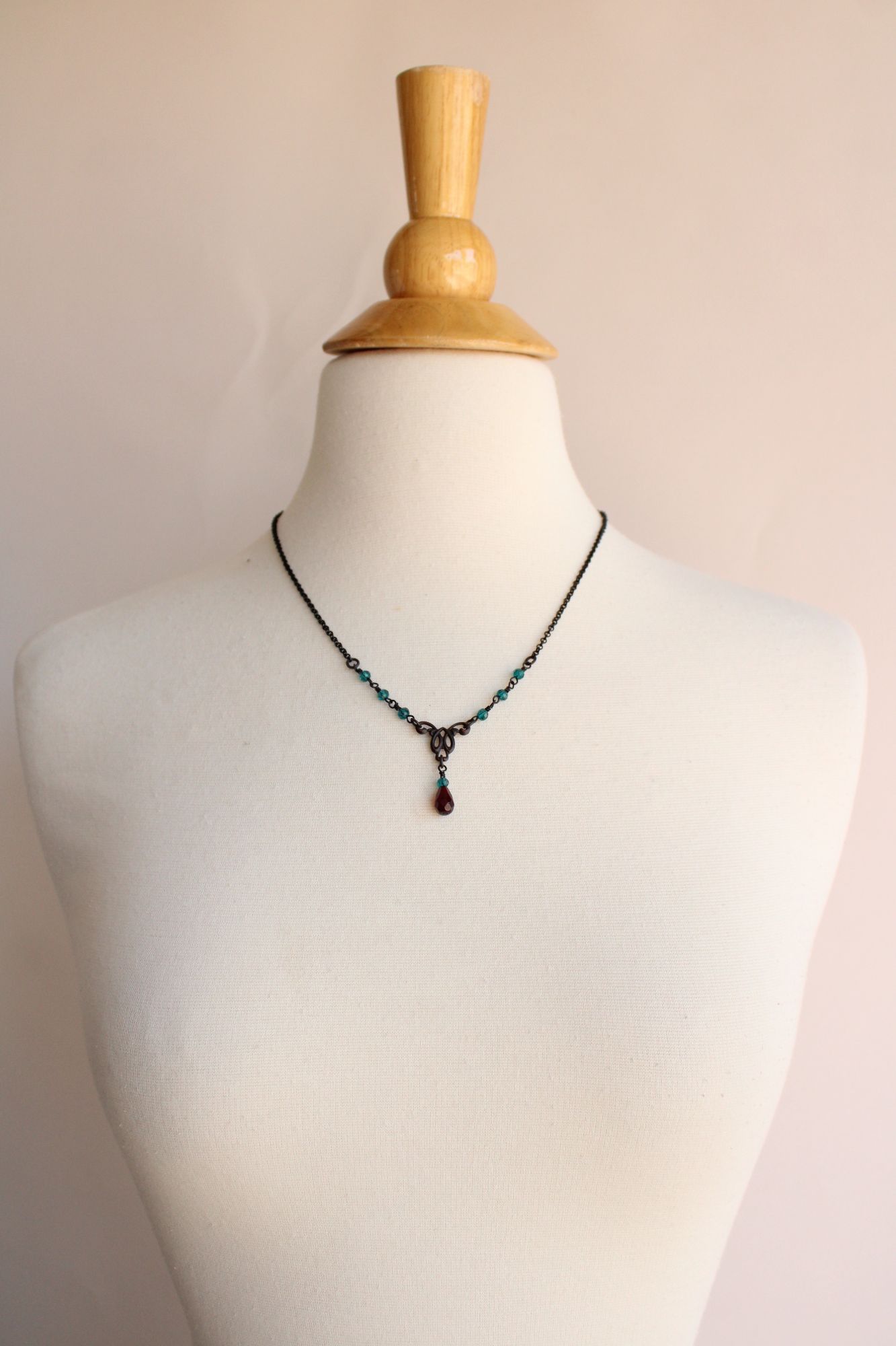 Handmade Handcrafted Necklace and Earring Set, Victorian Style, Green Size ONE SIZE - 2 Thumbnail