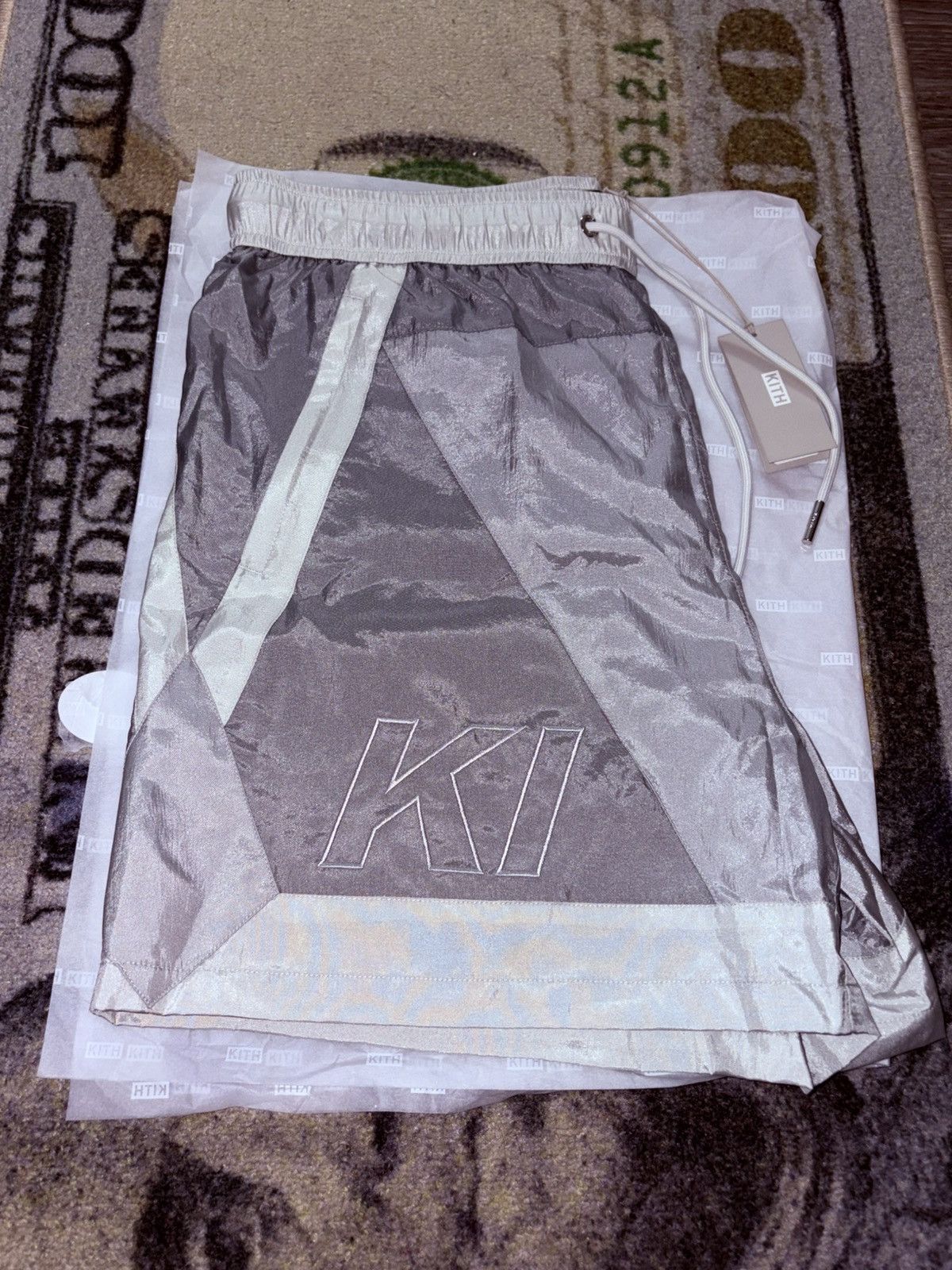 Kith Kith Washed Nylon Turbo Short (LARGE) Size US 33 - 1 Thumbnail