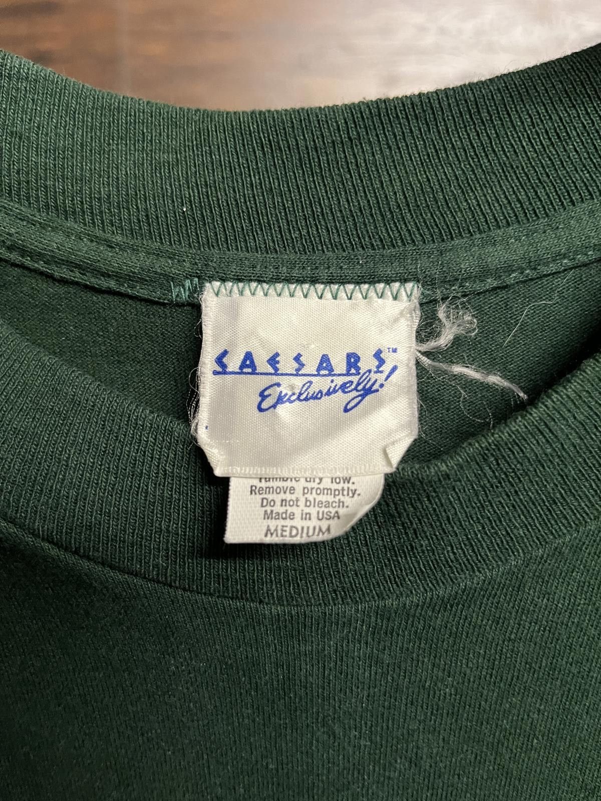 Designer VTG Caesars Lake Tahoe T-shirt Caesars Casino Gold Foil -M Size US M / EU 48-50 / 2 - 2 Thumbnail