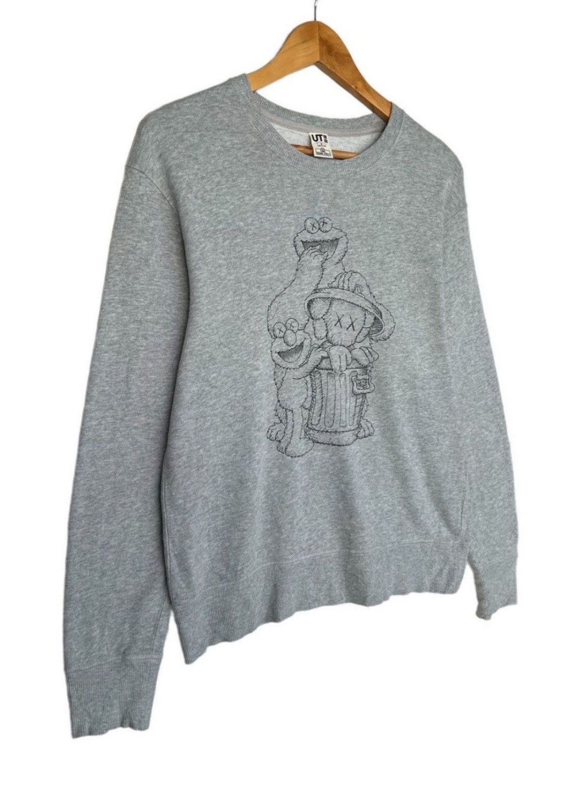 Kaws × Uniqlo Pick 💥💥 Uniqlo Kaws Sesame Street Grey Sweatshirt Size US S / EU 44-46 / 1 - 3 Thumbnail