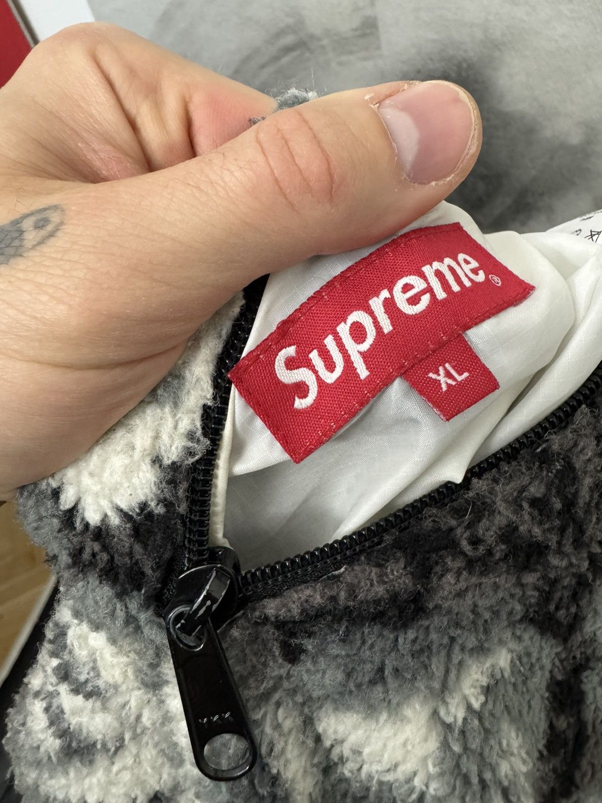 Supreme FW16 Supreme Roses Sherpa Fleece Reversible Jacket Archive Size US XL / EU 56 / 4 - 4 Thumbnail