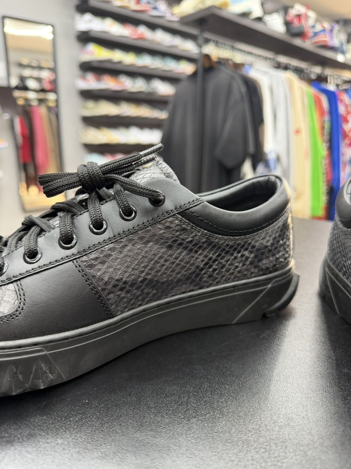 Salvatore Ferragamo Size 8.5 - Salvatore Ferragamo Black Animal Print Size US 8.5 / EU 41-42 - 6 Thumbnail